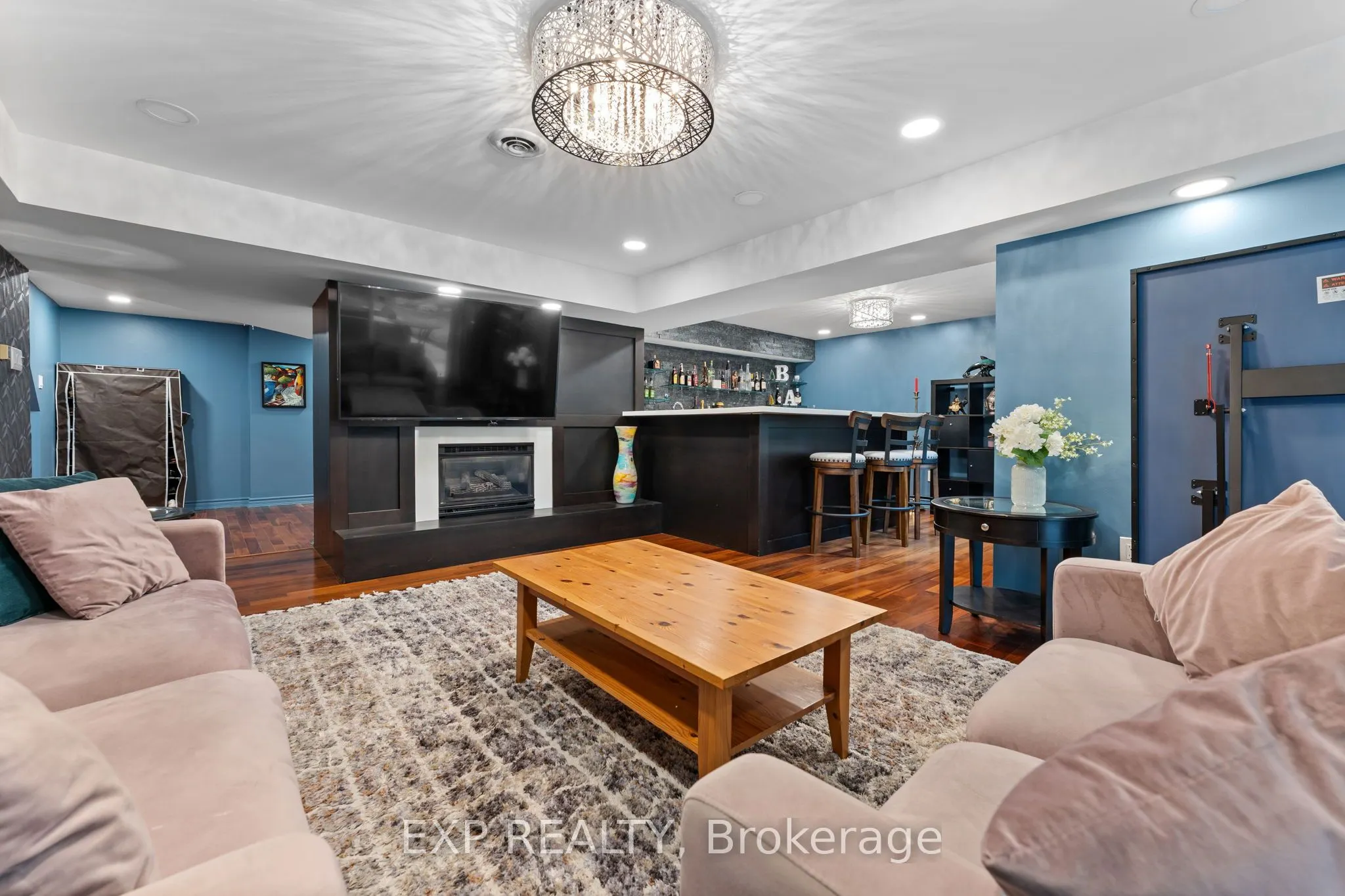 208 Glen Oak Drive