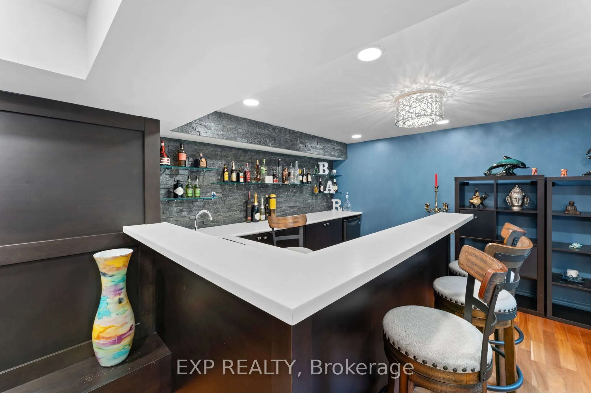 208 Glen Oak Drive
