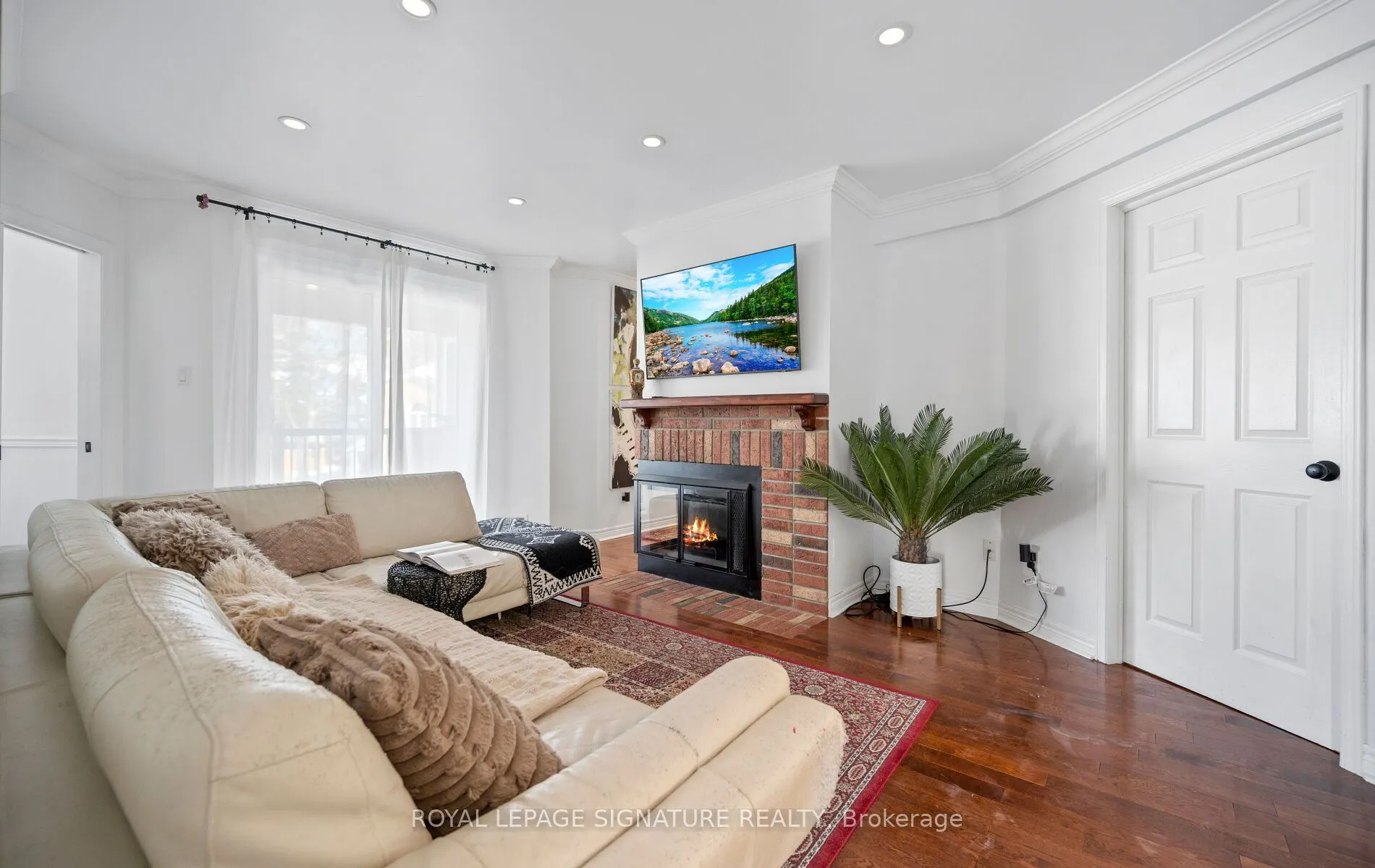 2110 Cleaver Avenue #242