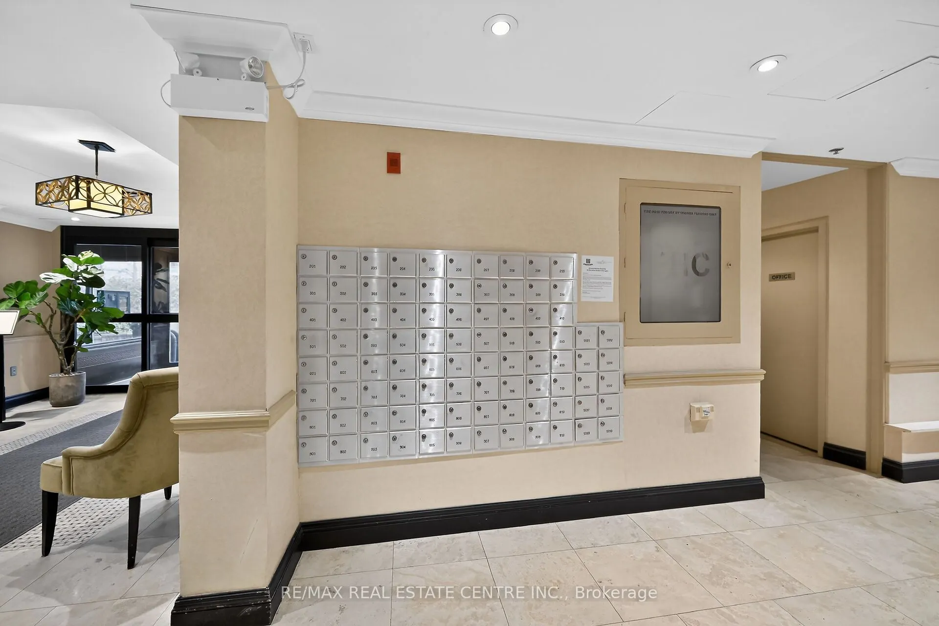 212 Kerr Street #702