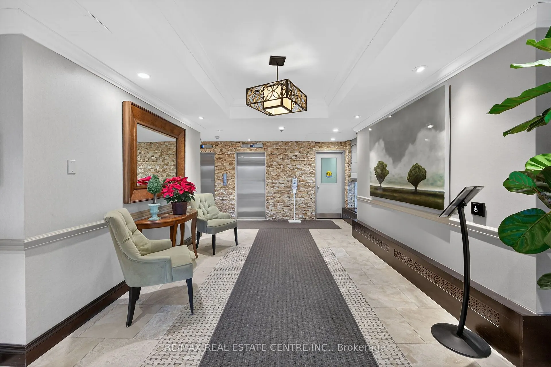 212 Kerr Street #702