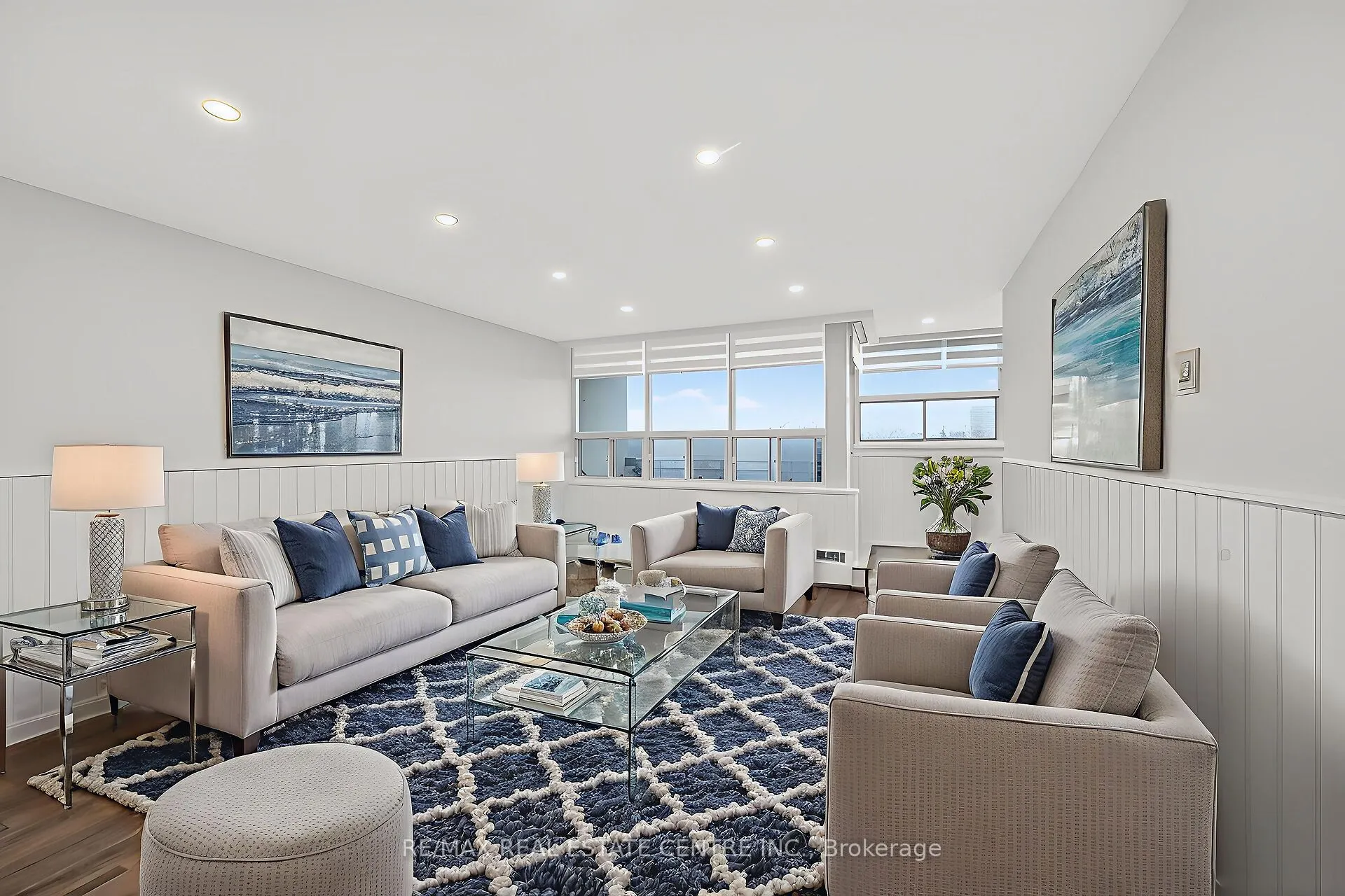 212 Kerr Street #702