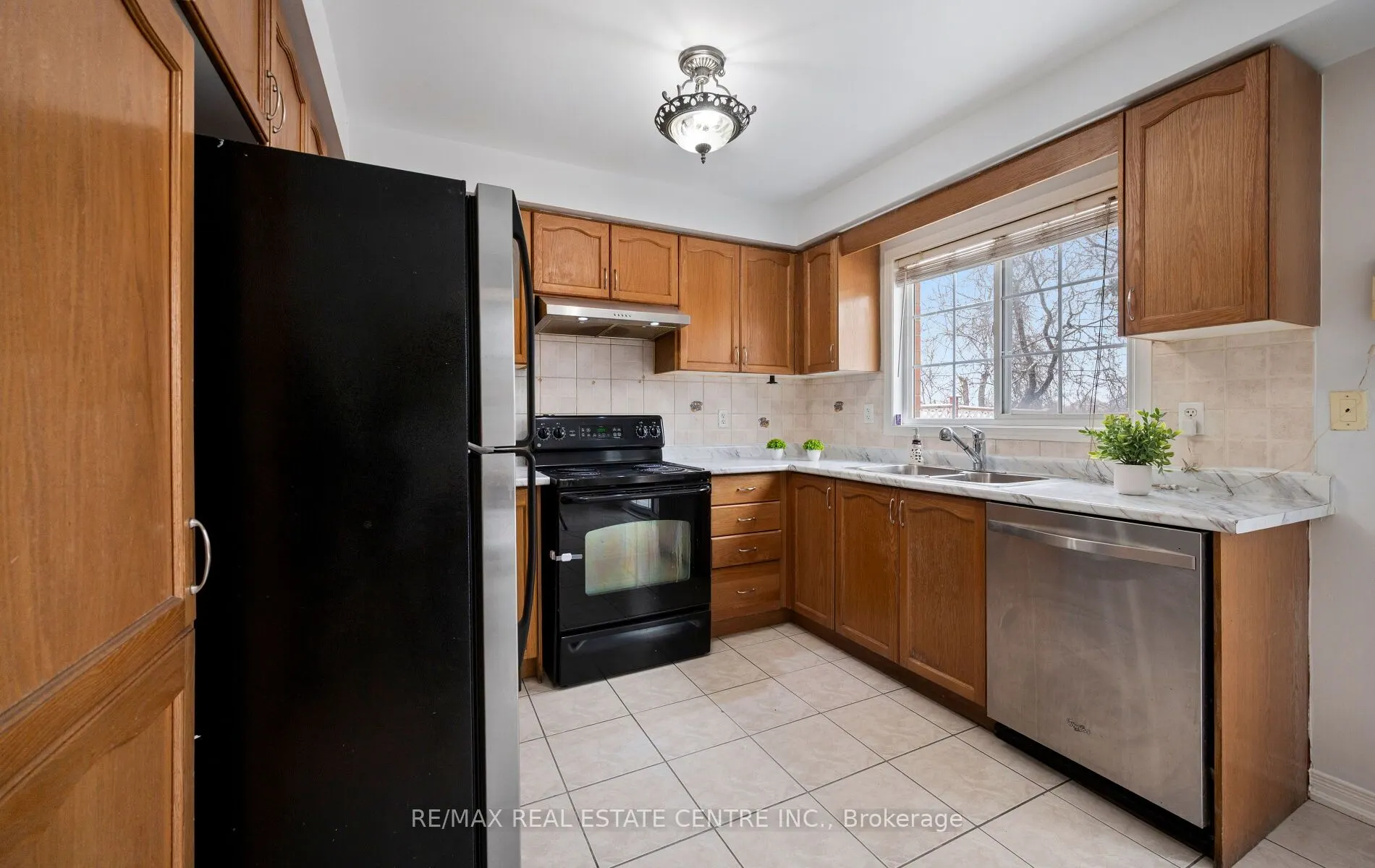 15 Revelstoke Place
