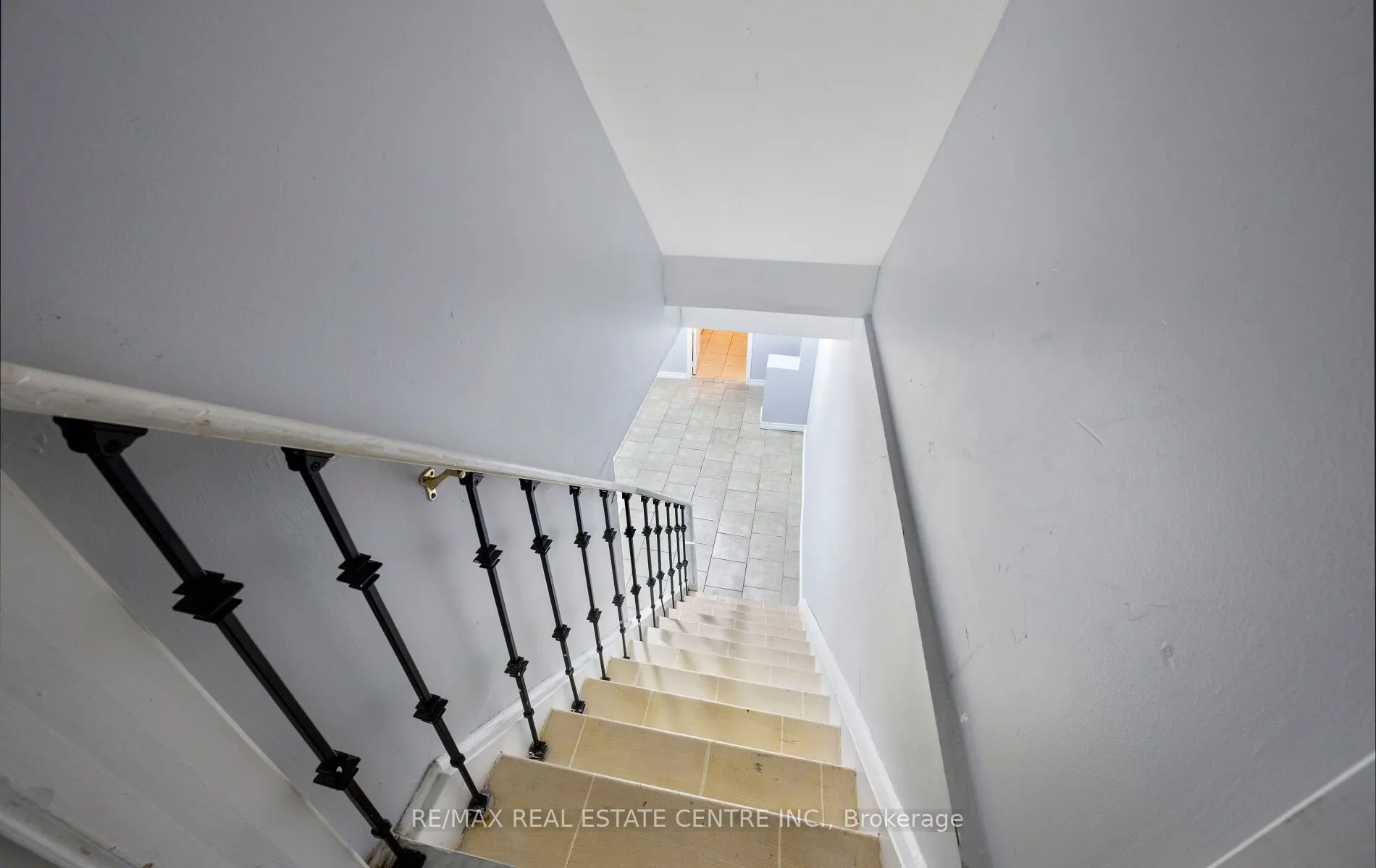 15 Revelstoke Place