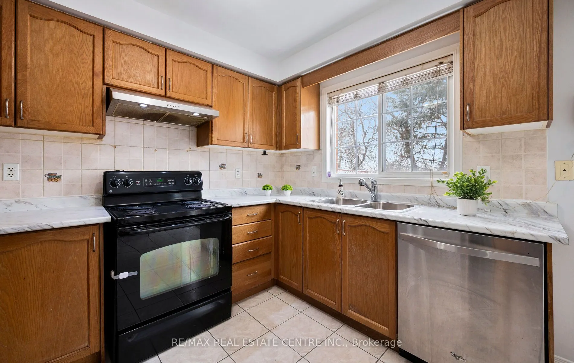 15 Revelstoke Place