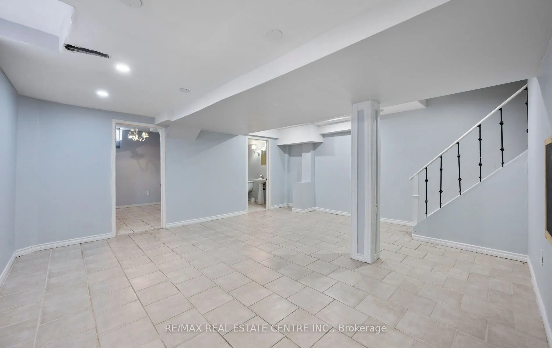 15 Revelstoke Place