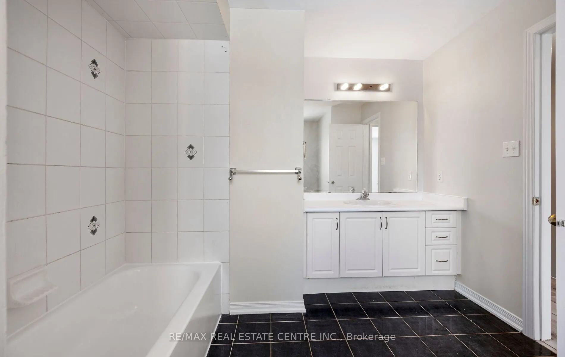 15 Revelstoke Place
