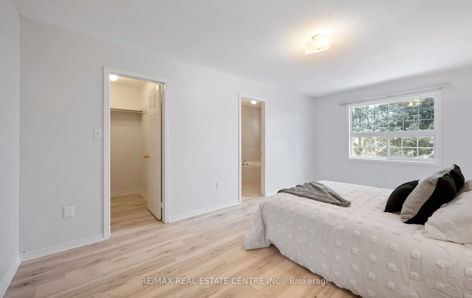 15 Revelstoke Place