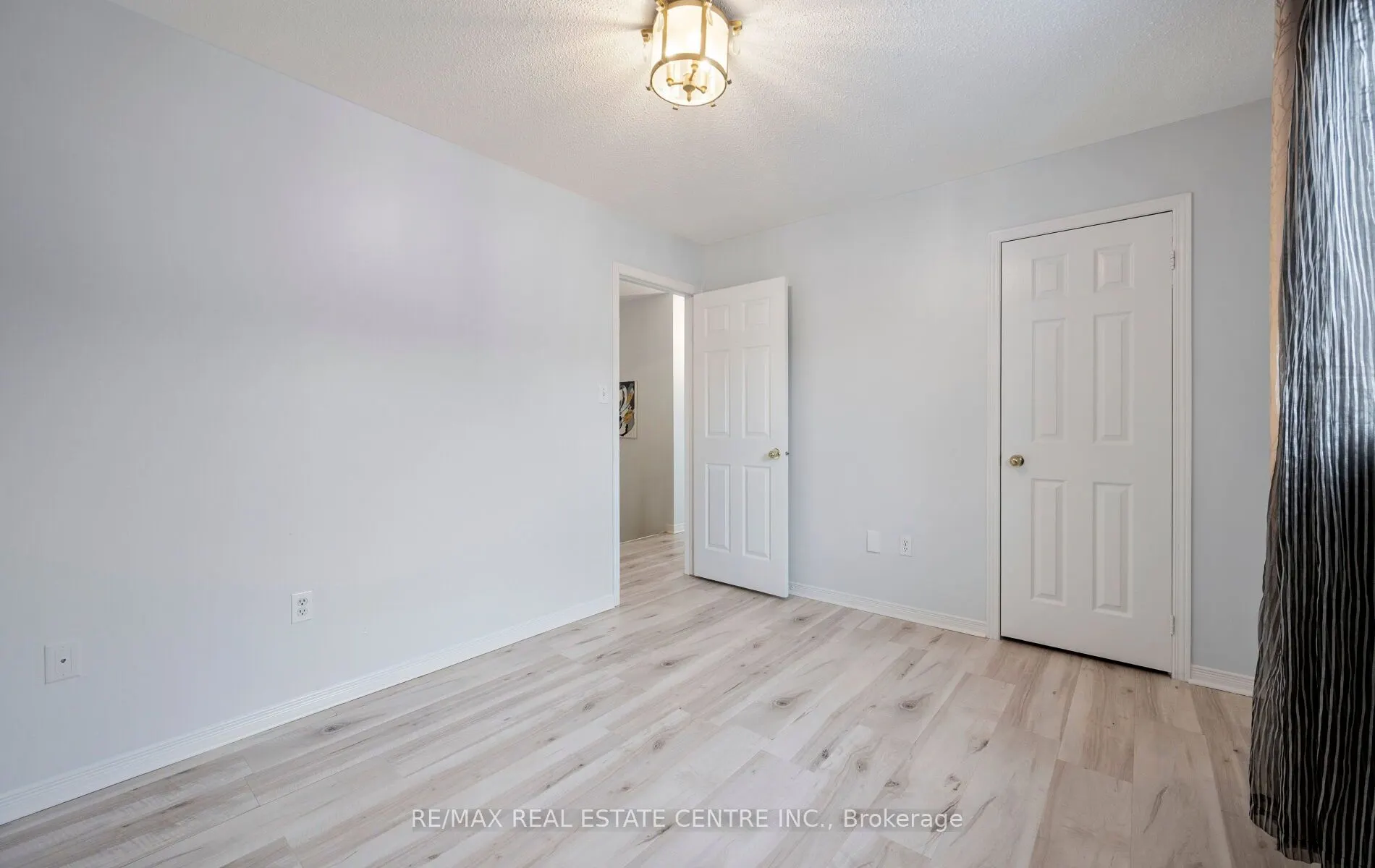 15 Revelstoke Place