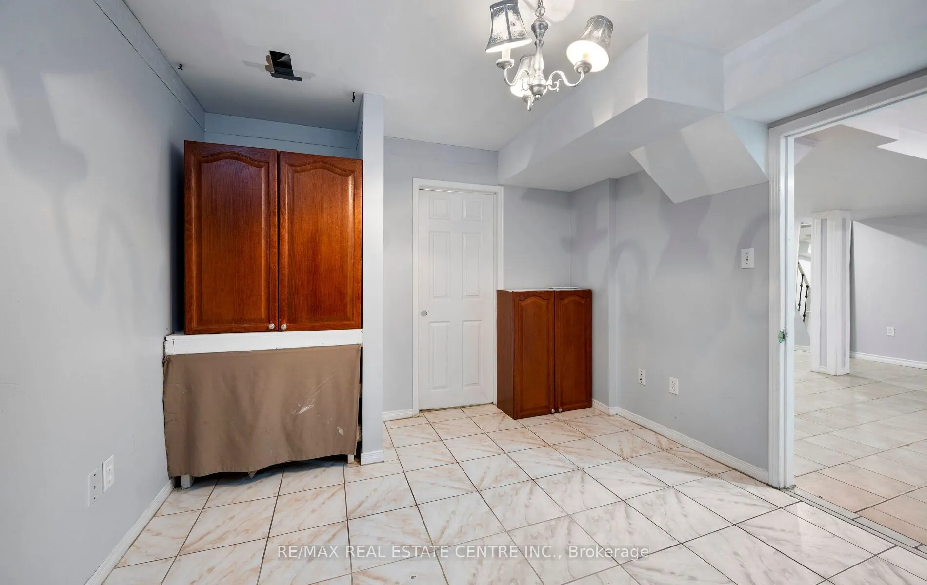 15 Revelstoke Place