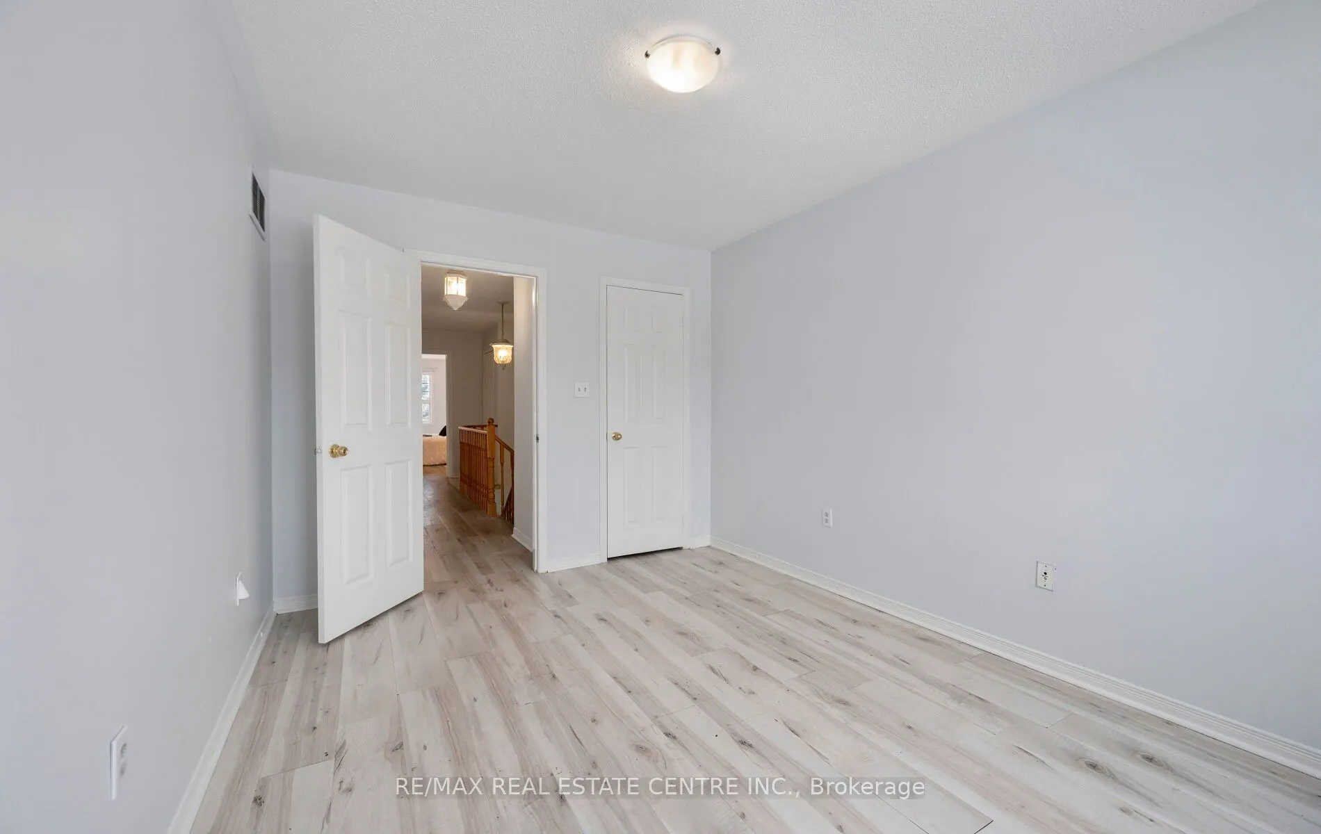 15 Revelstoke Place