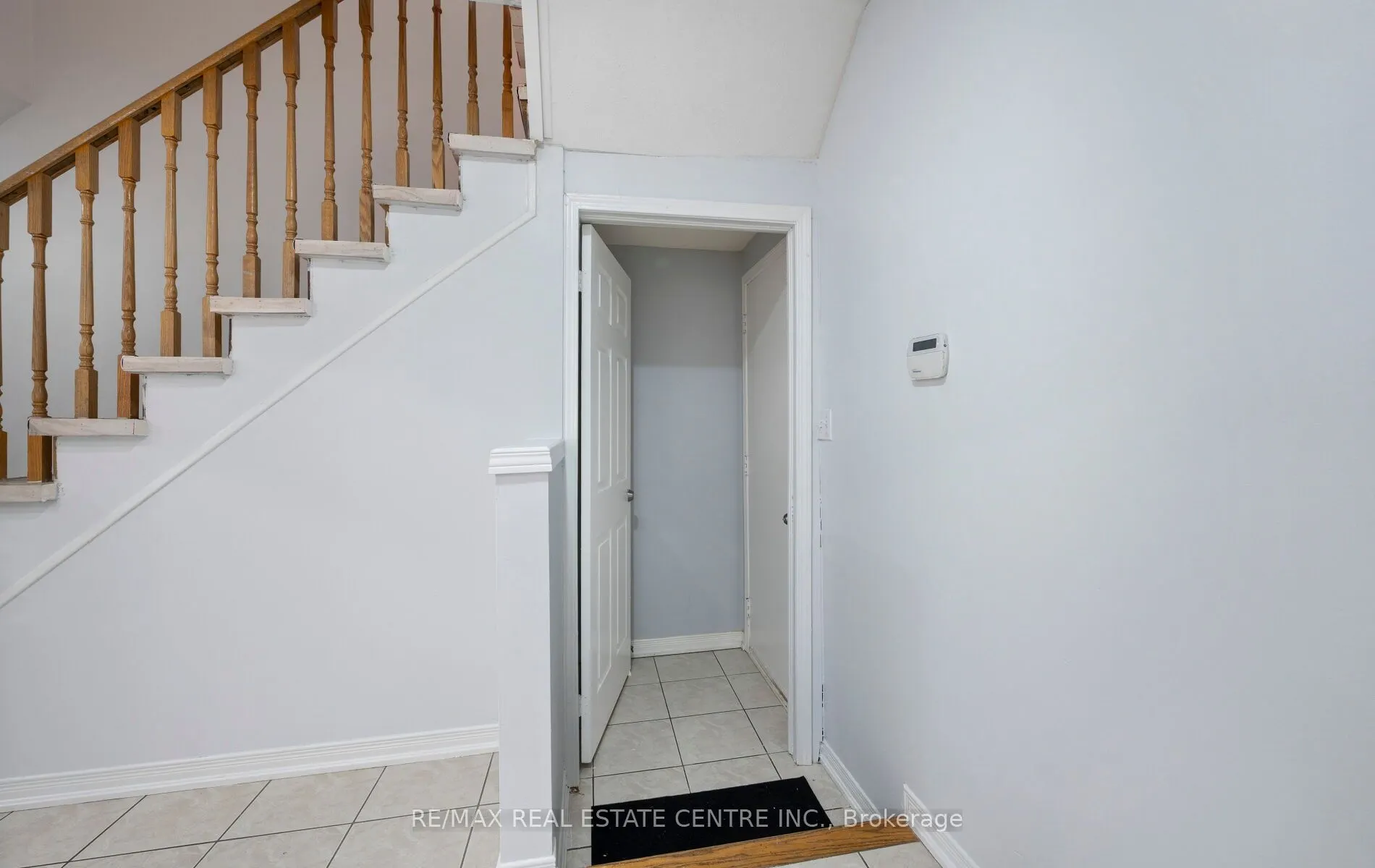15 Revelstoke Place