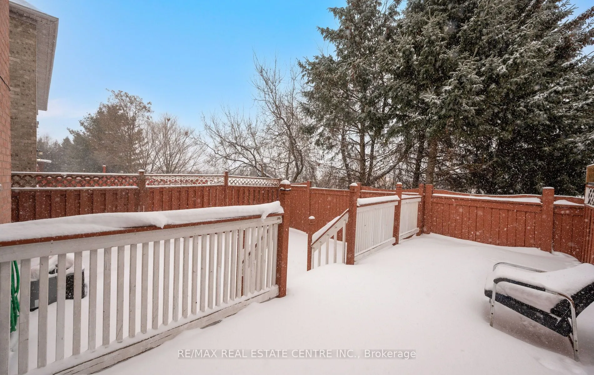 15 Revelstoke Place
