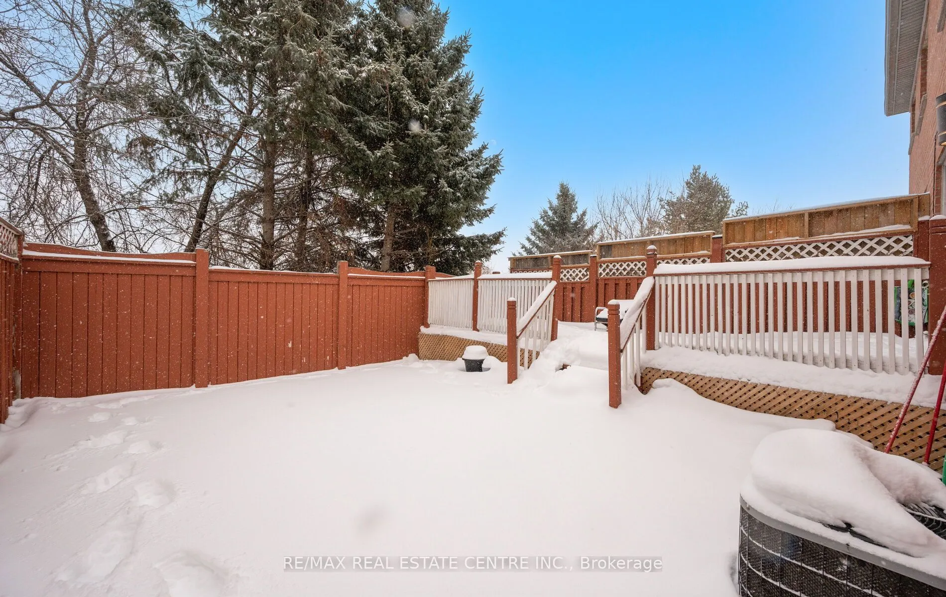 15 Revelstoke Place
