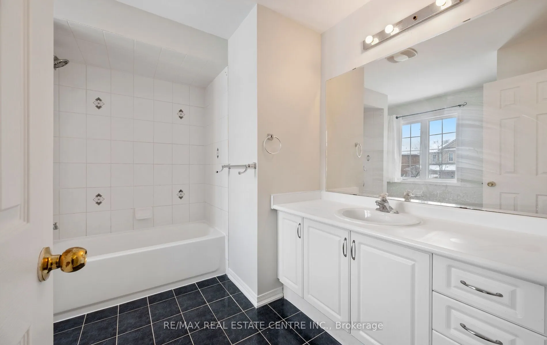 15 Revelstoke Place