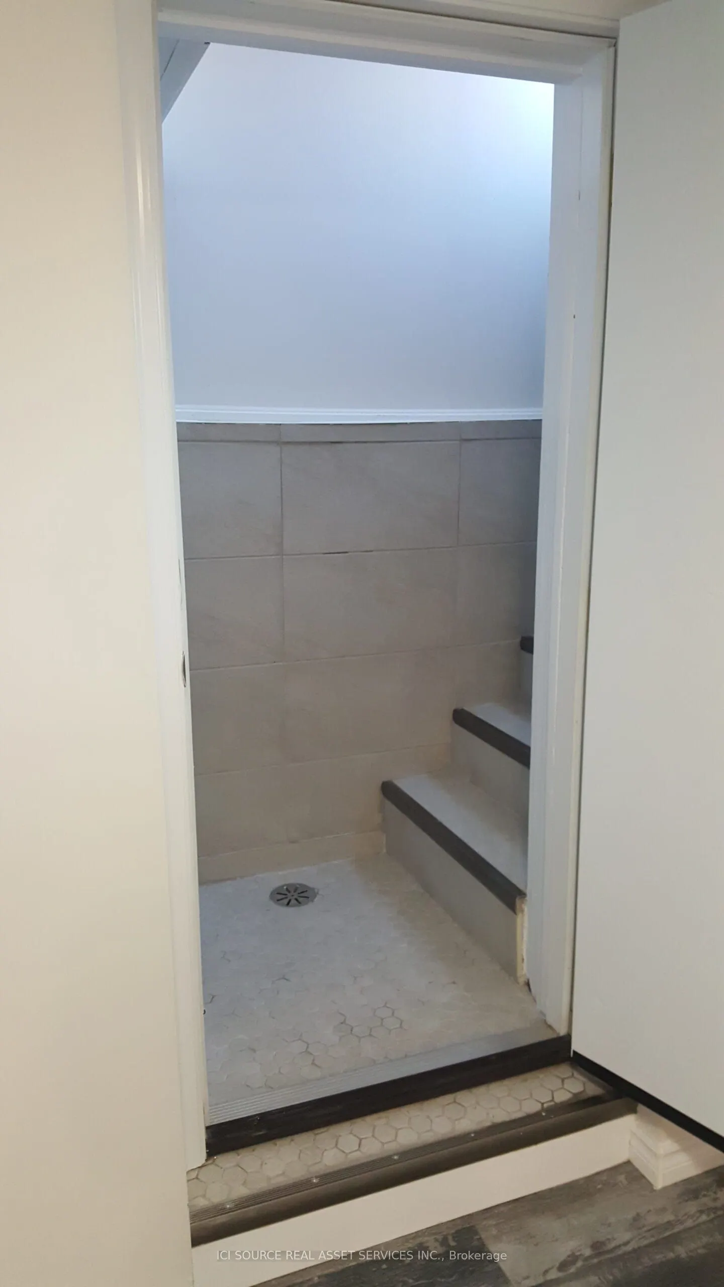 44 Bartonville Avenue W #5