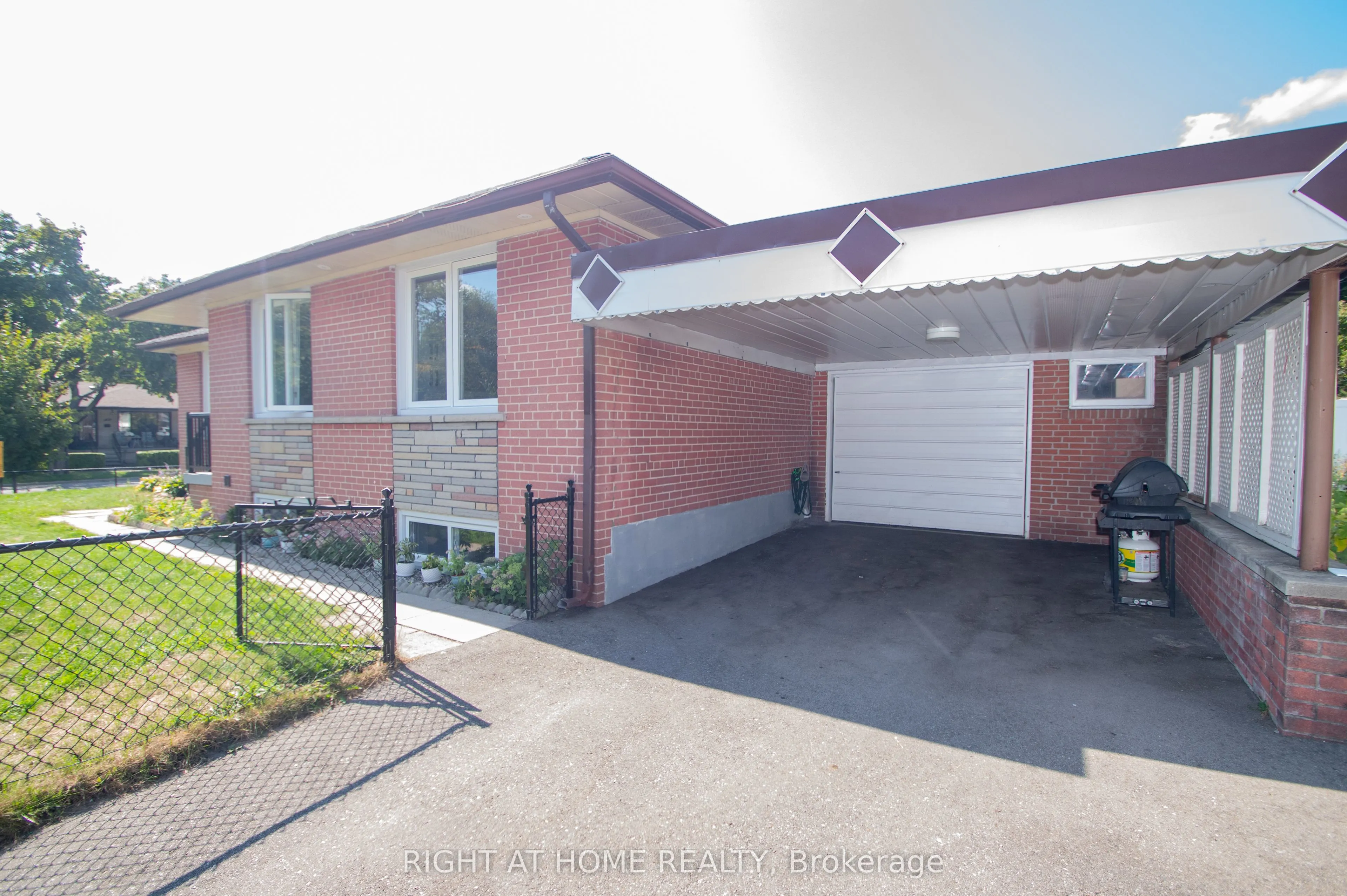 65 Bridgenorth Crescent