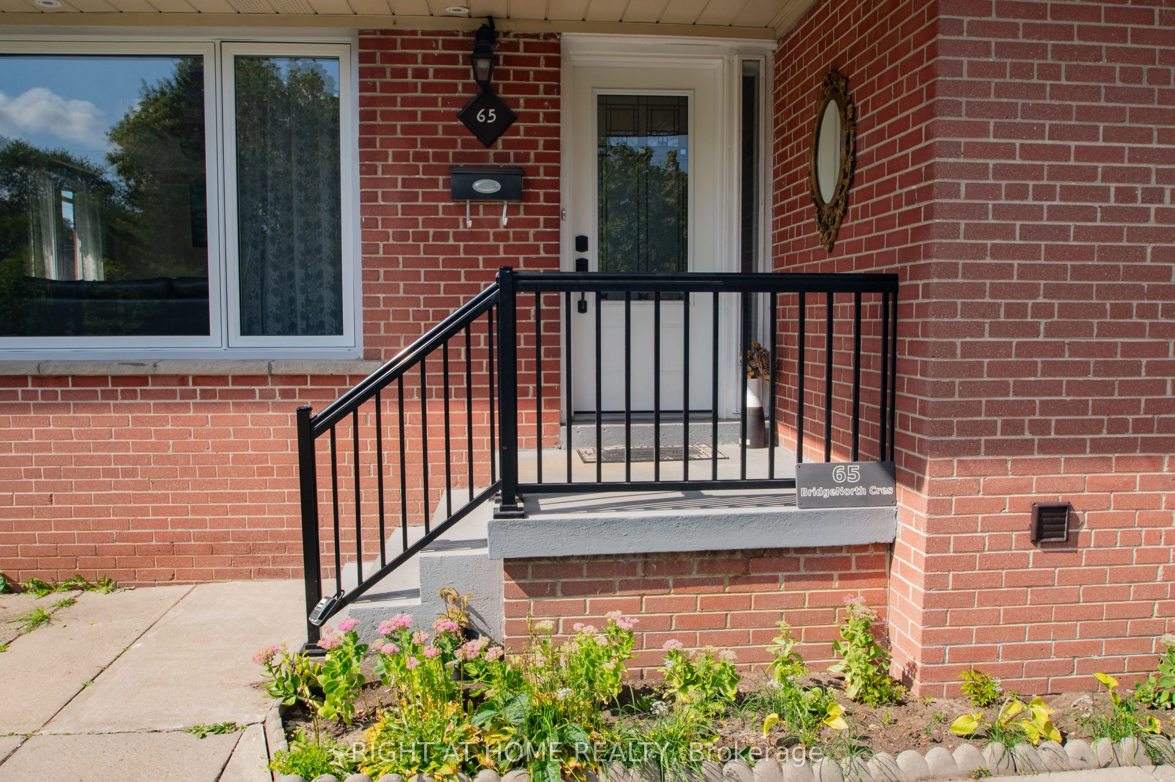 65 Bridgenorth Crescent