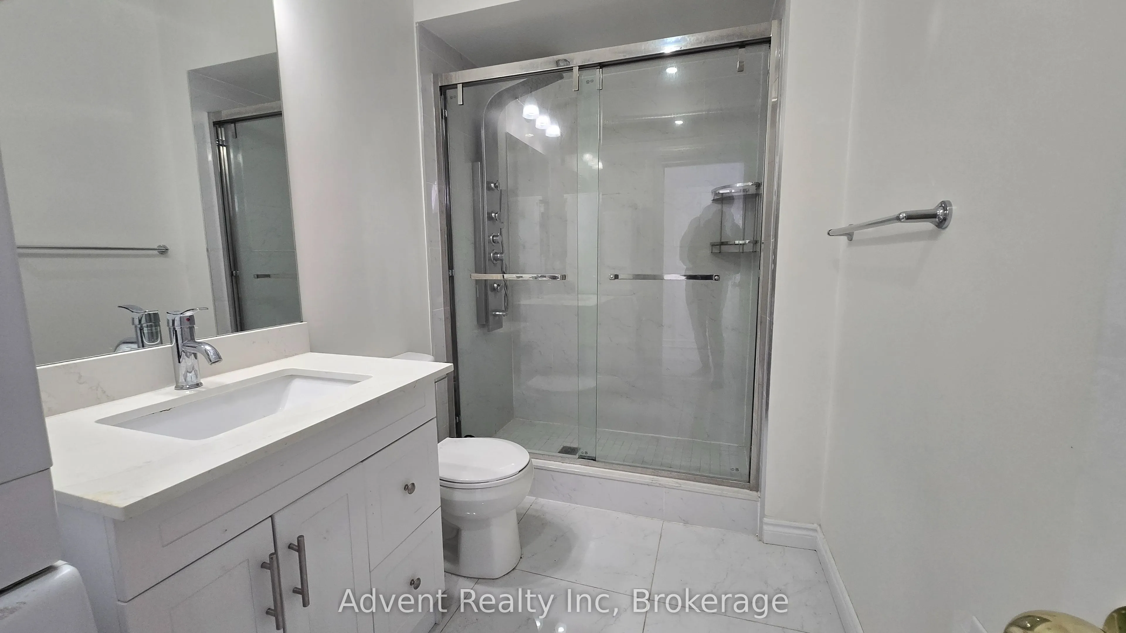 1454 Queen Street W #2nd Floor