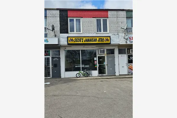 939 Lakeshore Road E