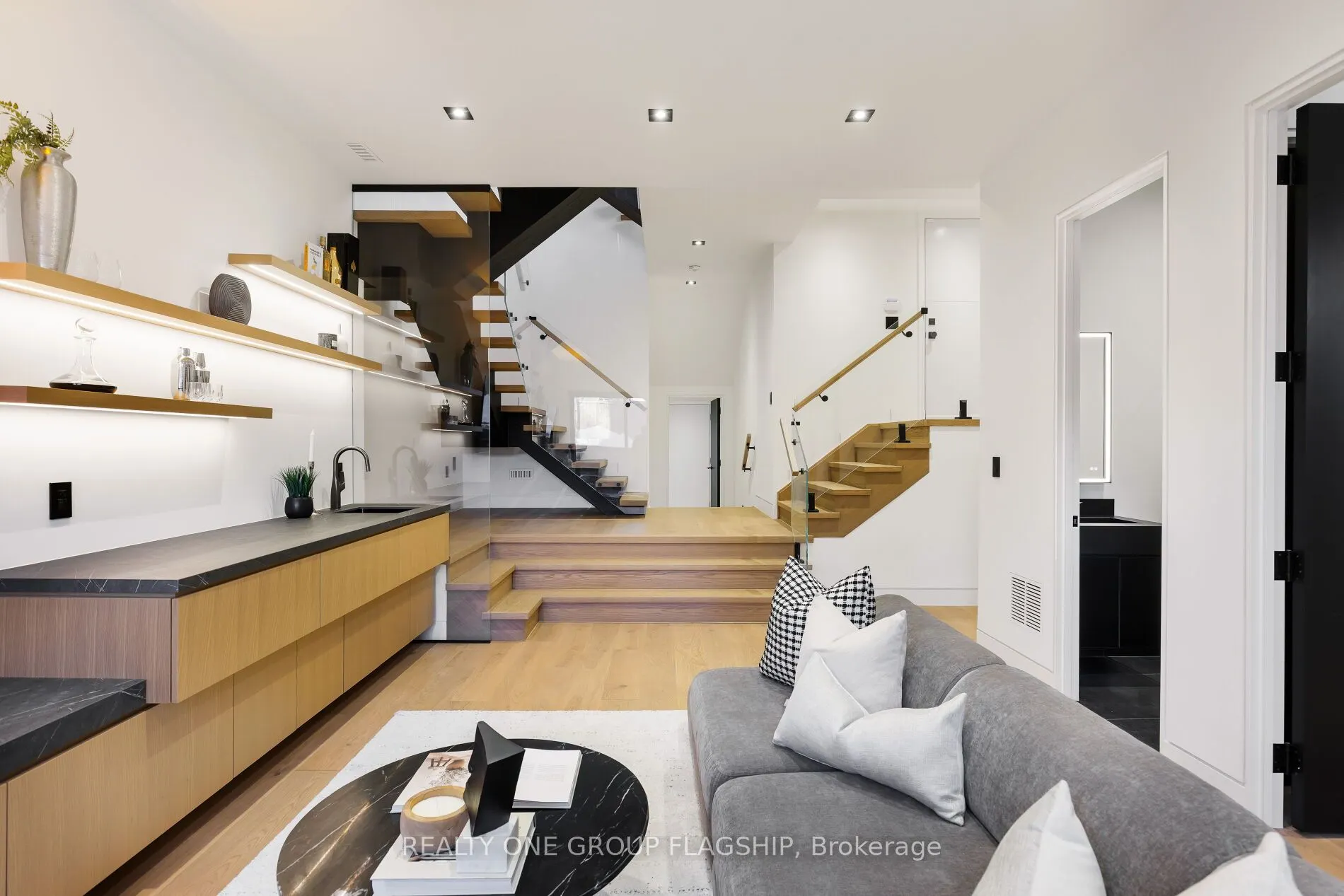 7 Bentley Drive
