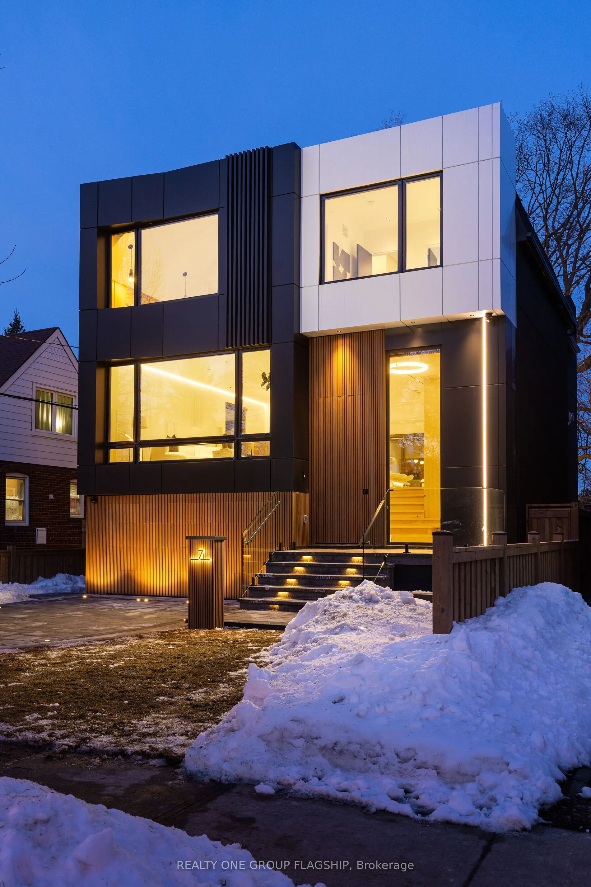 7 Bentley Drive
