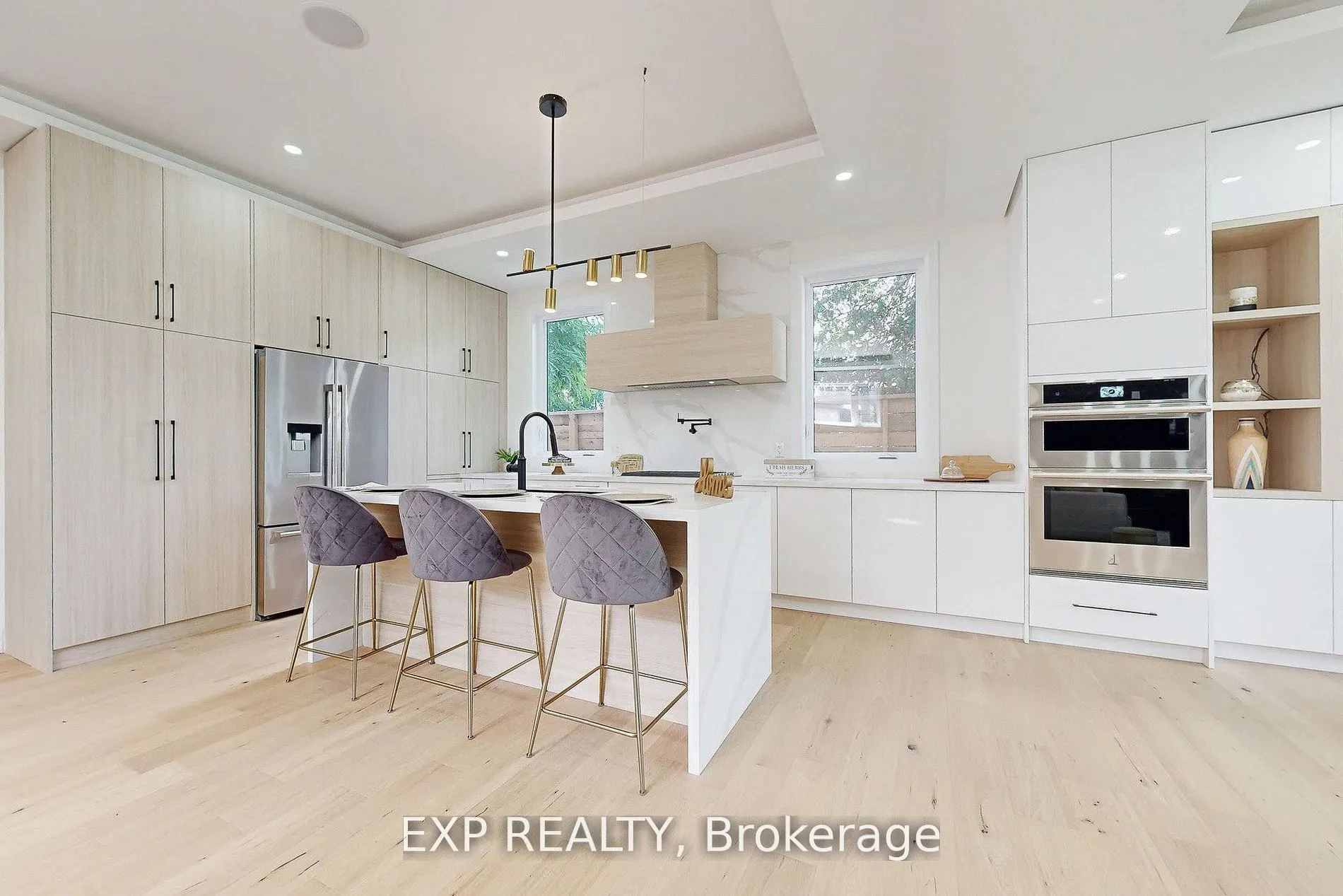 768 Montbeck Crescent