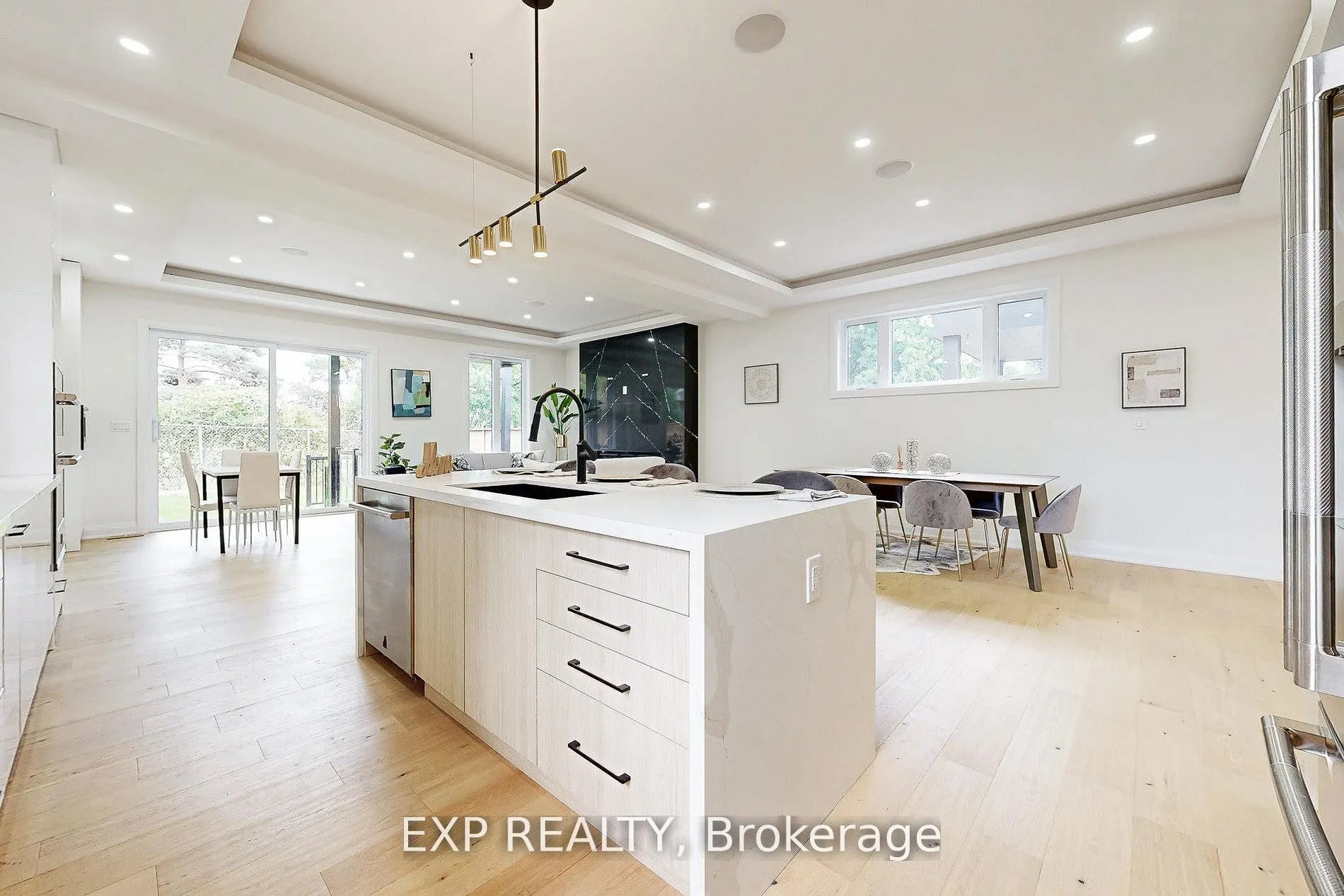 768 Montbeck Crescent