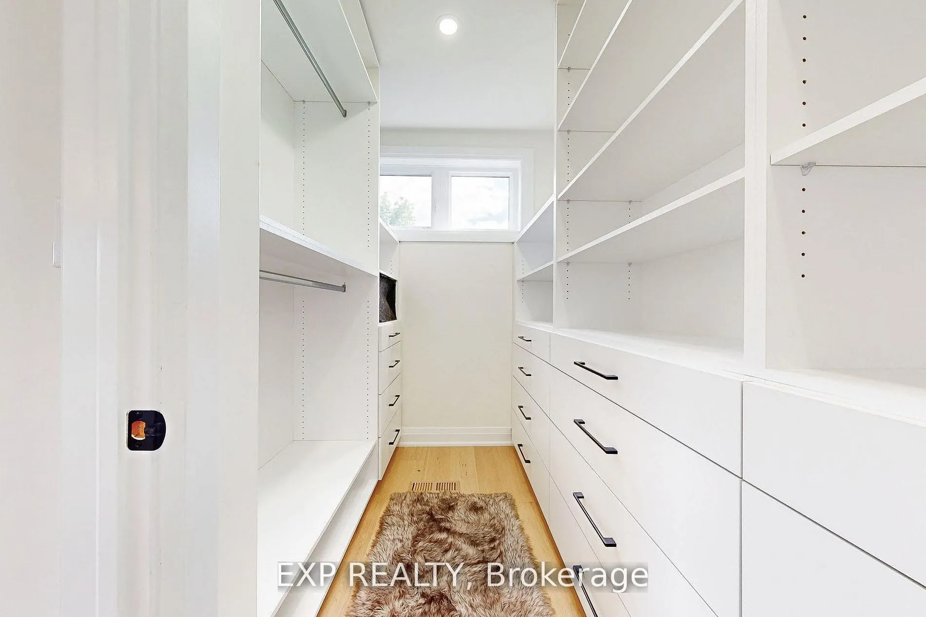 768 Montbeck Crescent