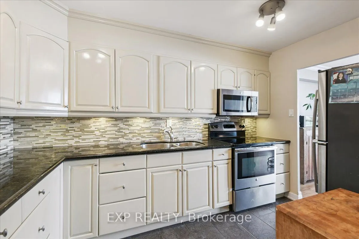44 Longbourne Drive #412