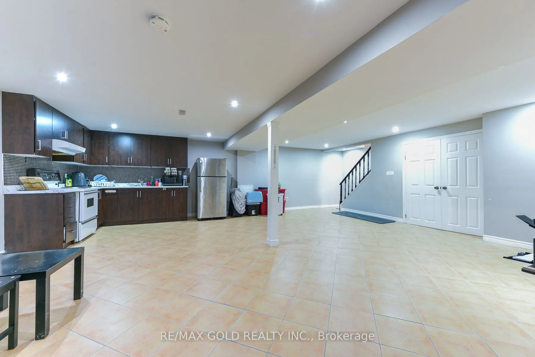 11 Dudley Place