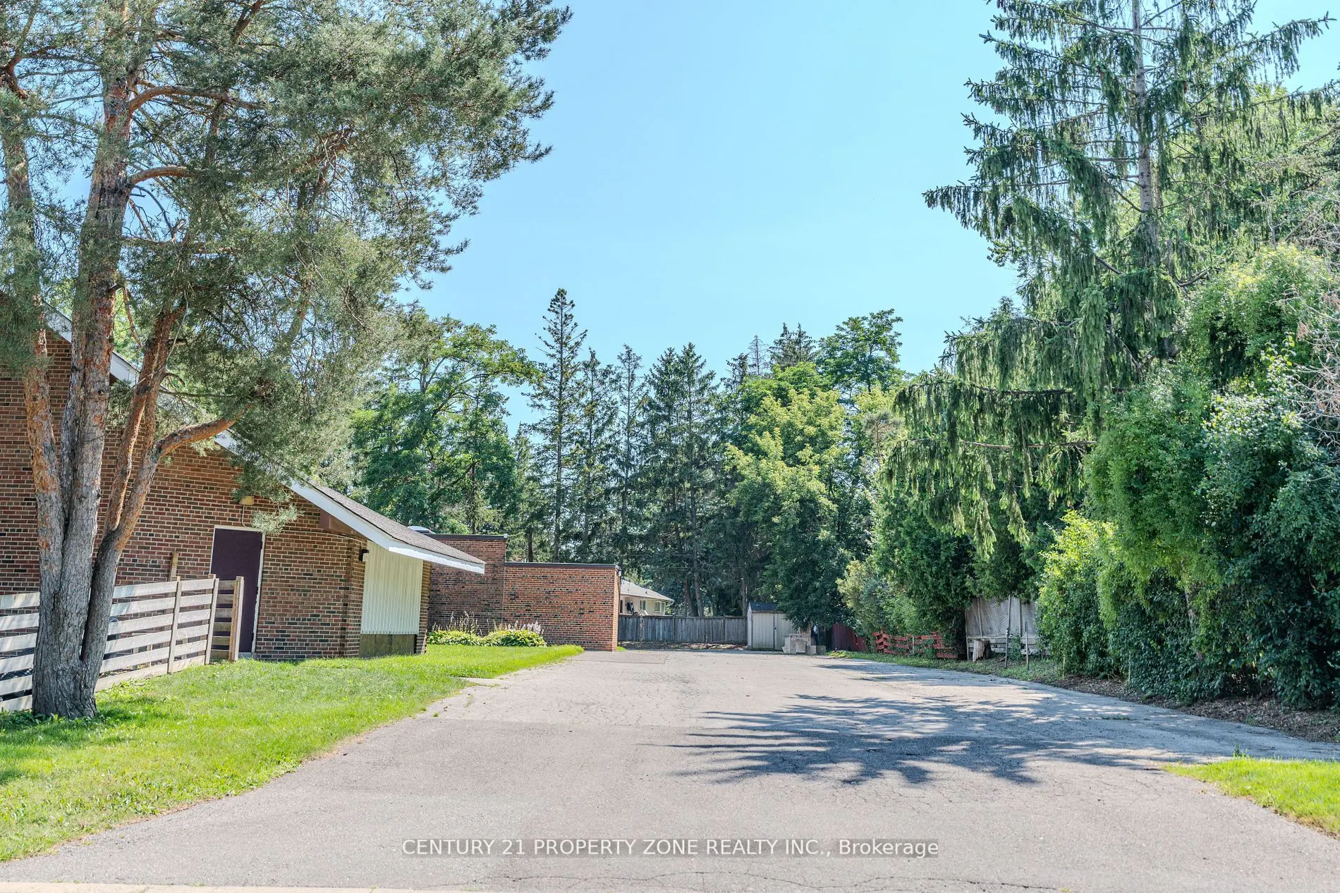1261 North Sherdian Way