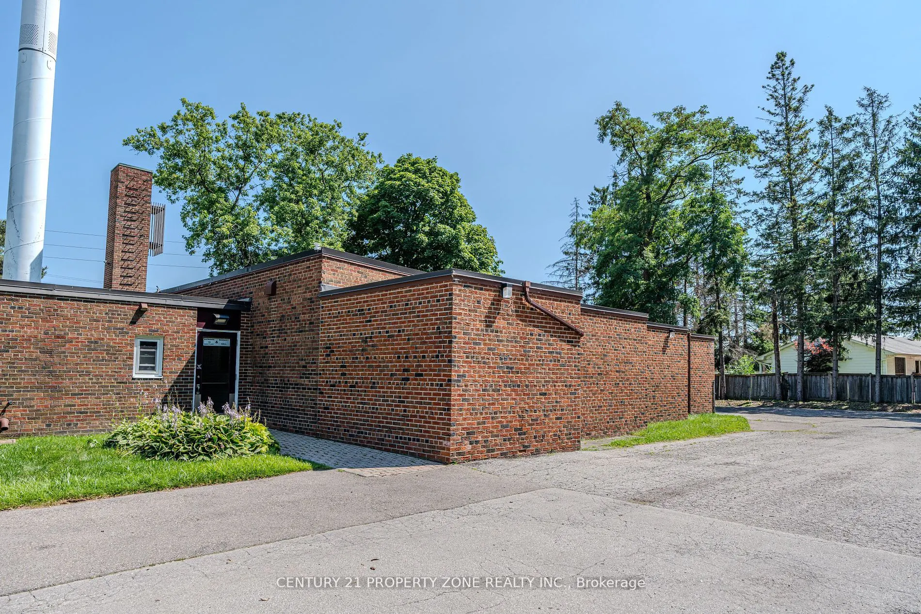 1261 North Sherdian Way