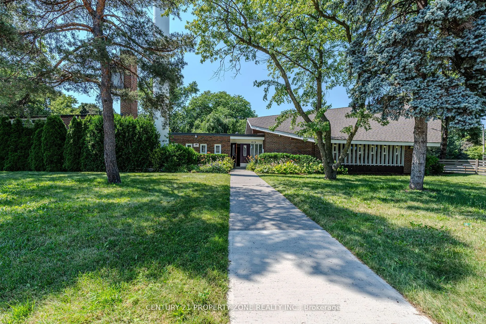 1261 North Sherdian Way