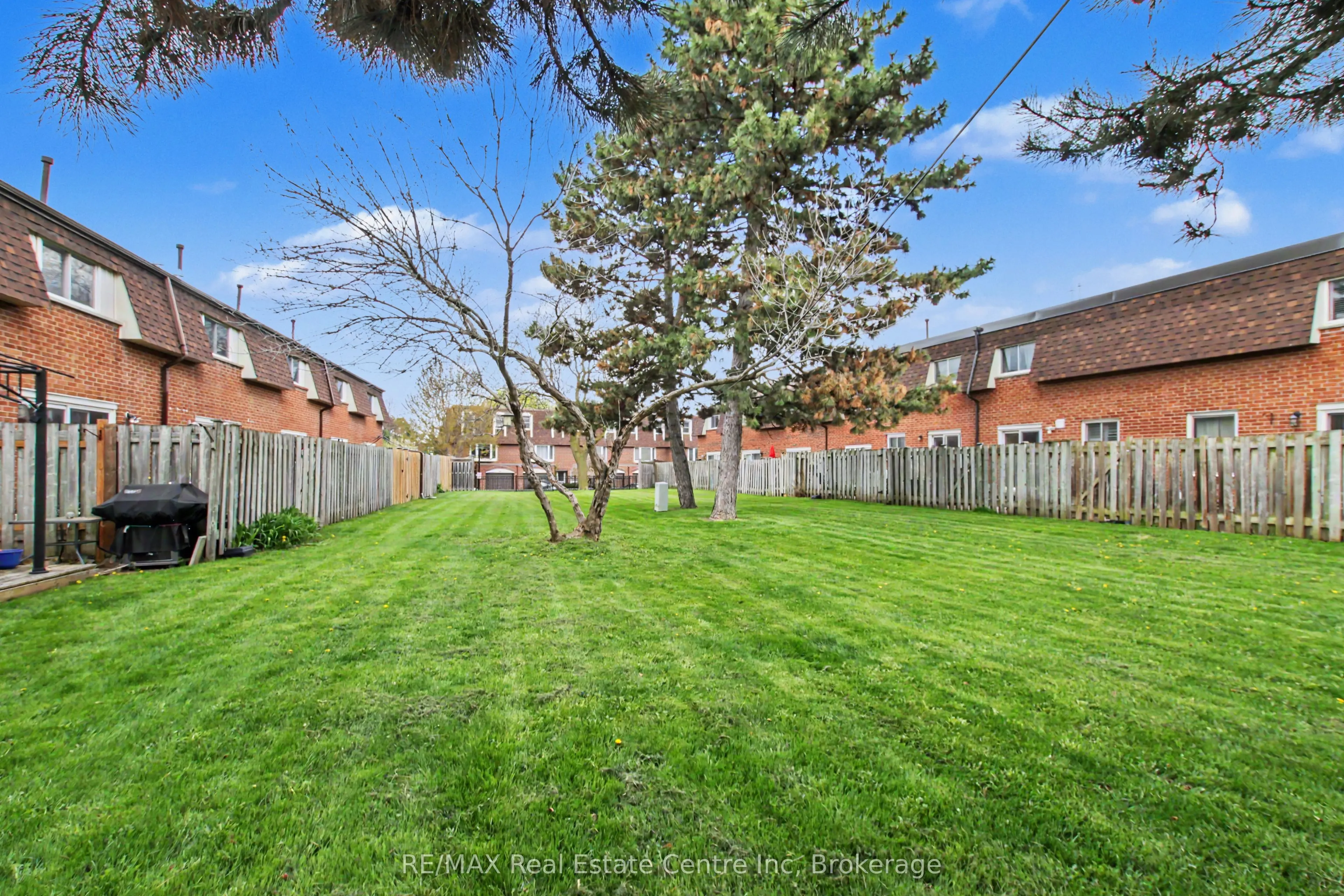 371 Bronte Street S #49