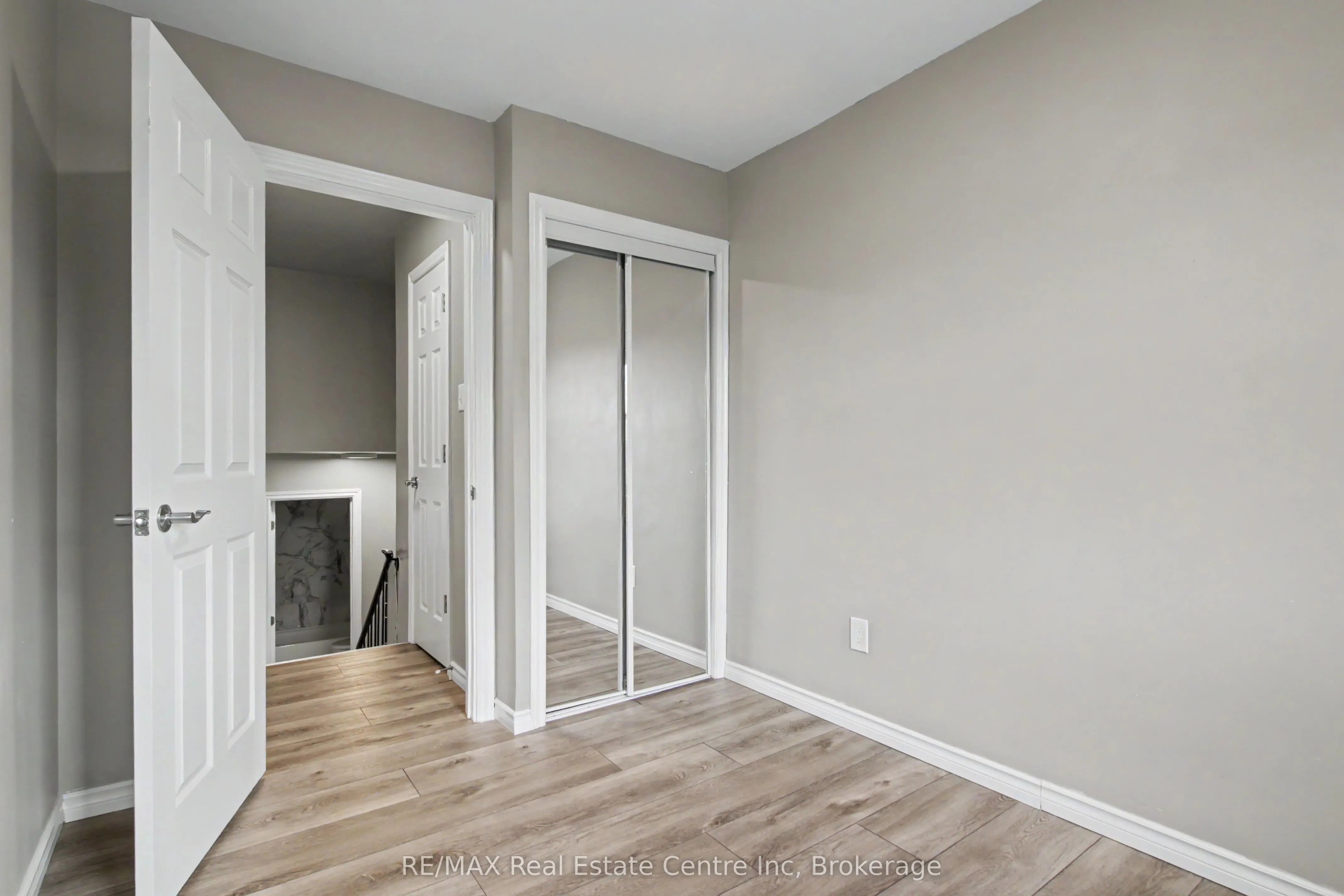 371 Bronte Street S #49