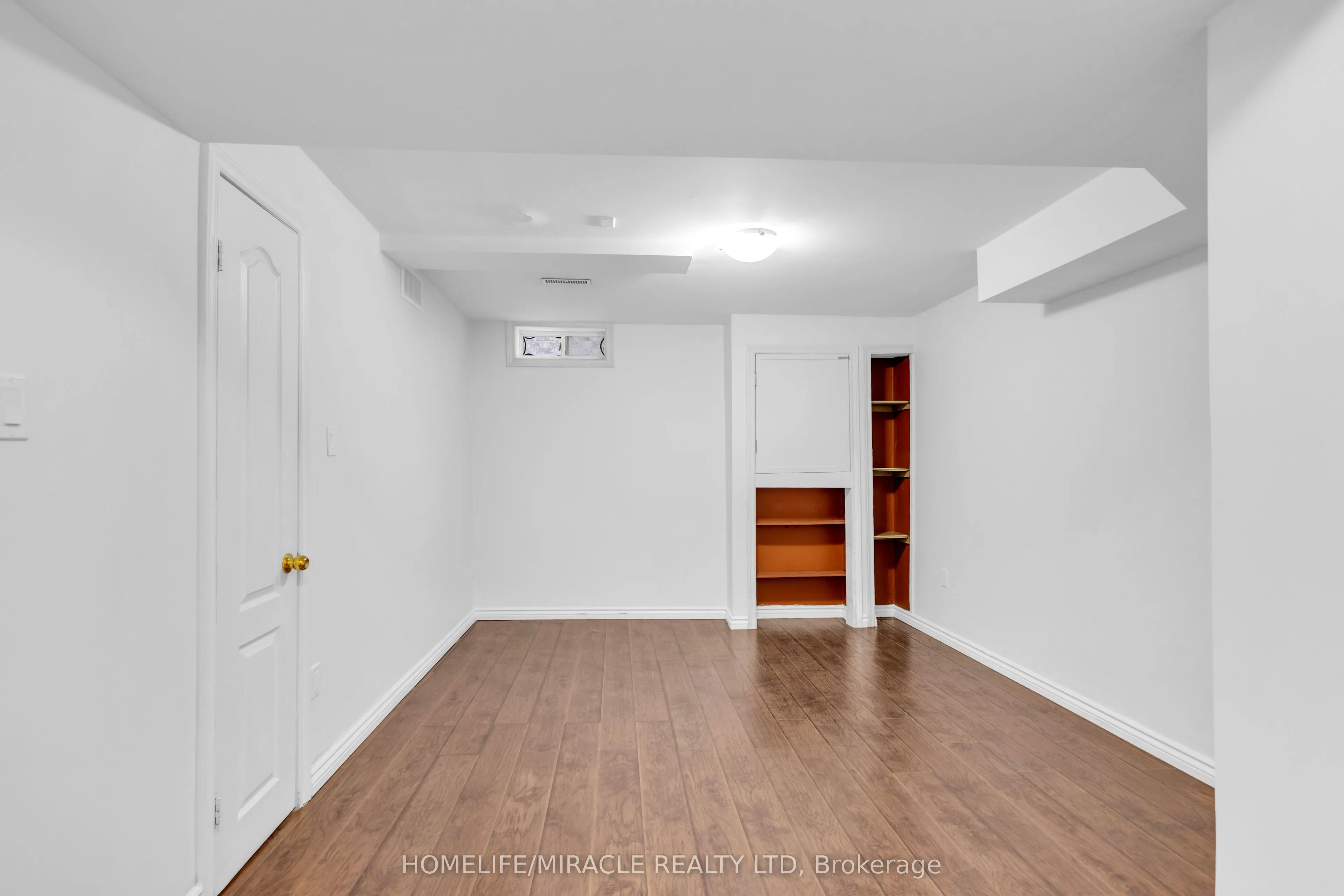 28 Latania Boulevard
