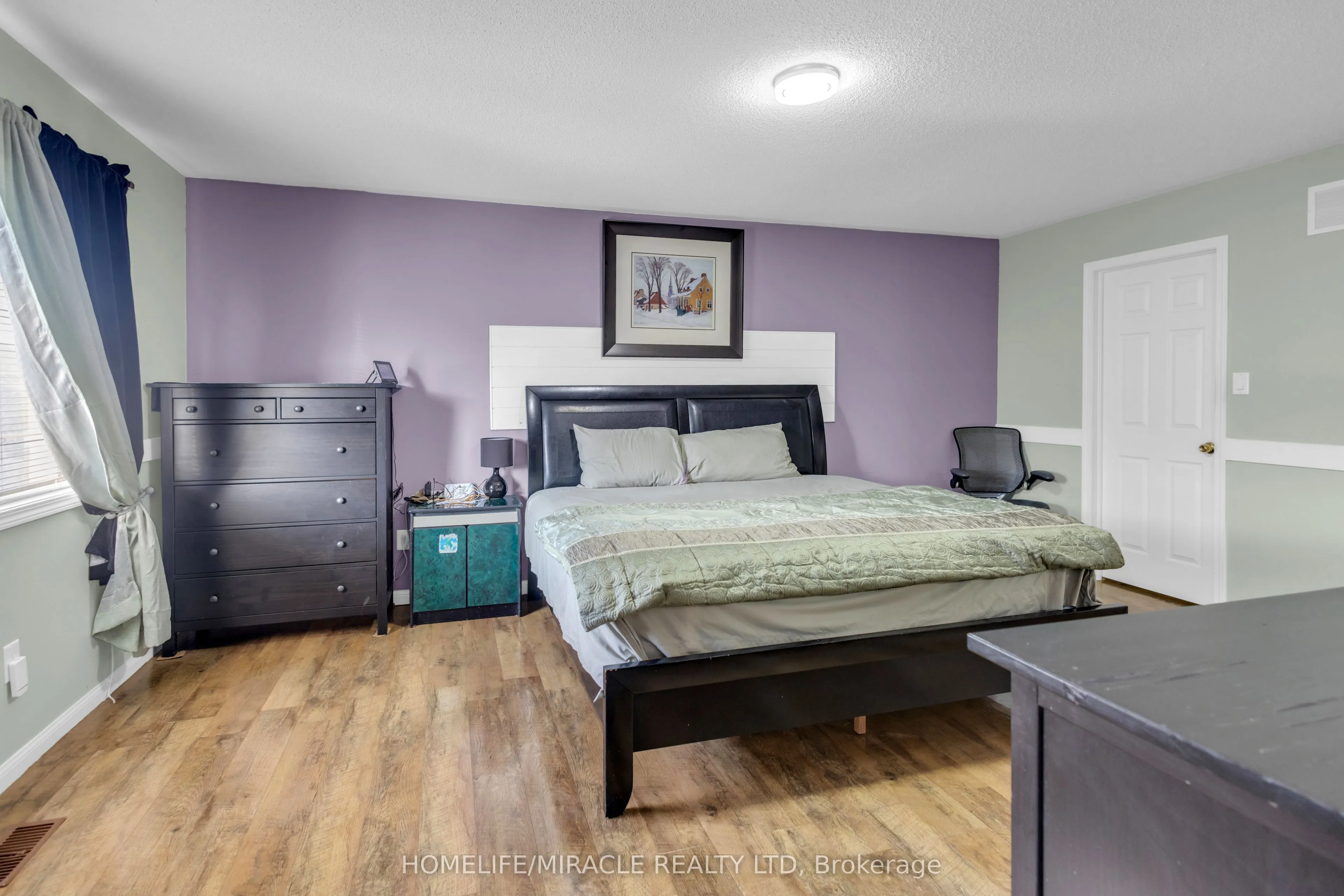 28 Latania Boulevard