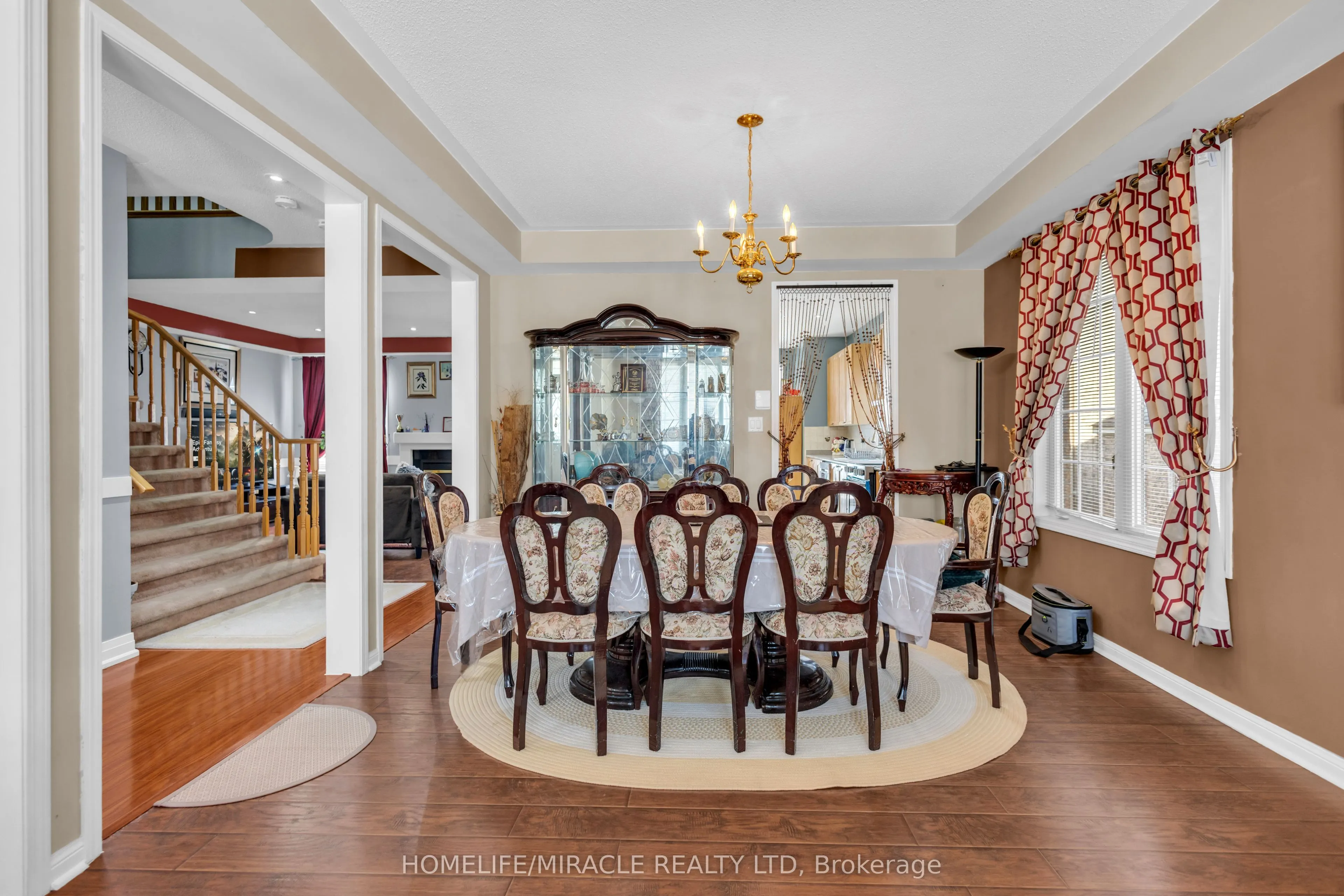 28 Latania Boulevard