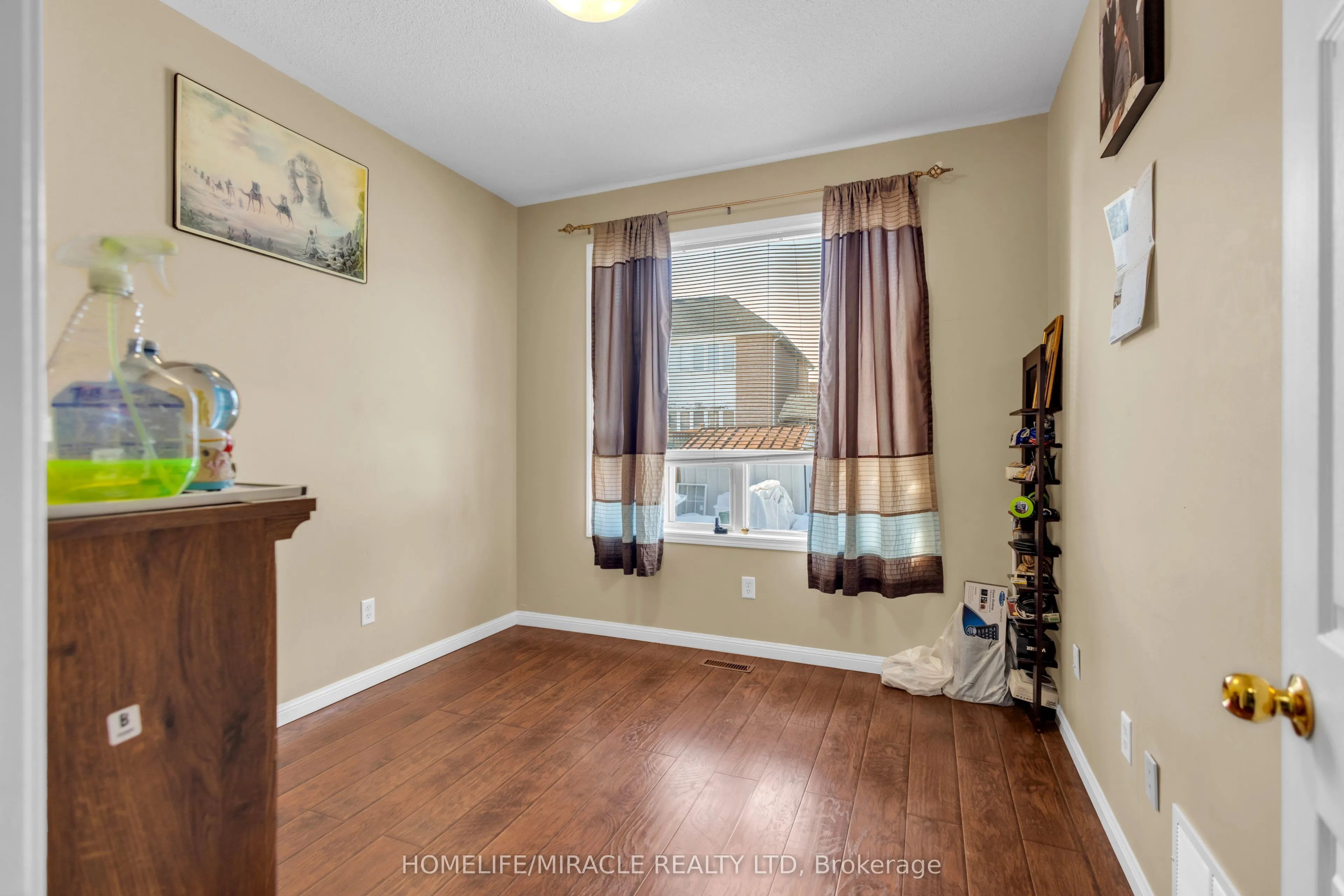 28 Latania Boulevard