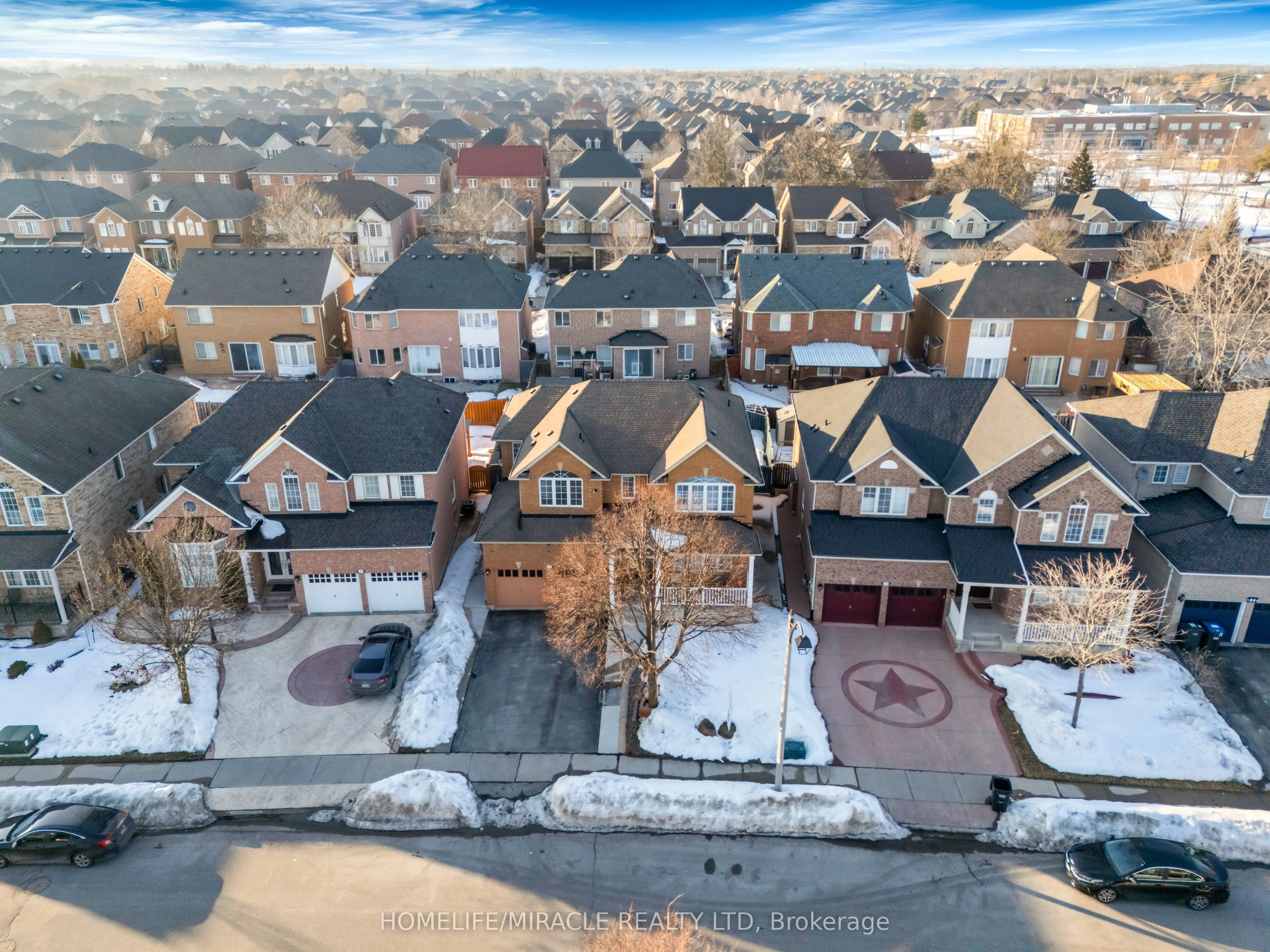 28 Latania Boulevard