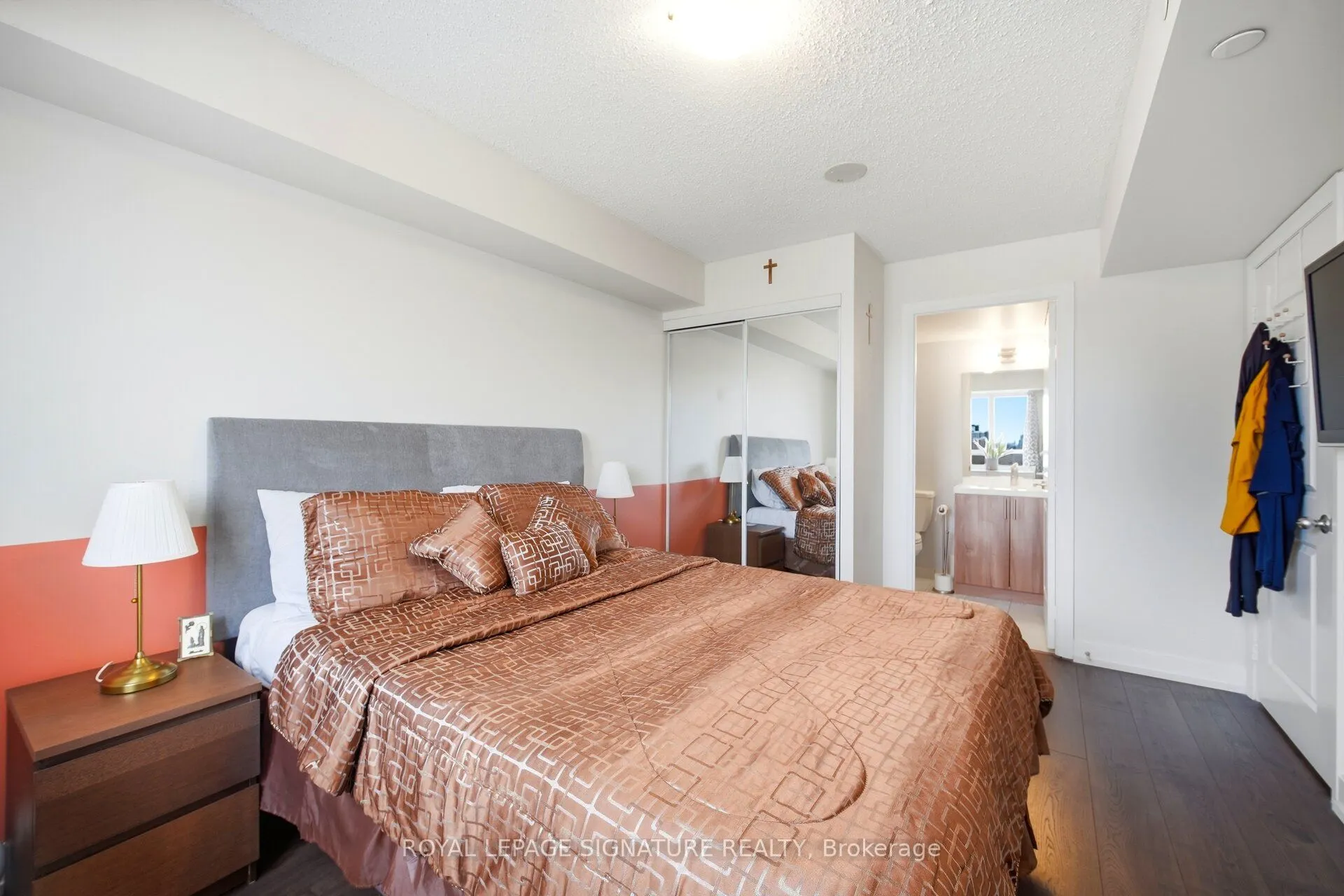 2 Eva Road E #926