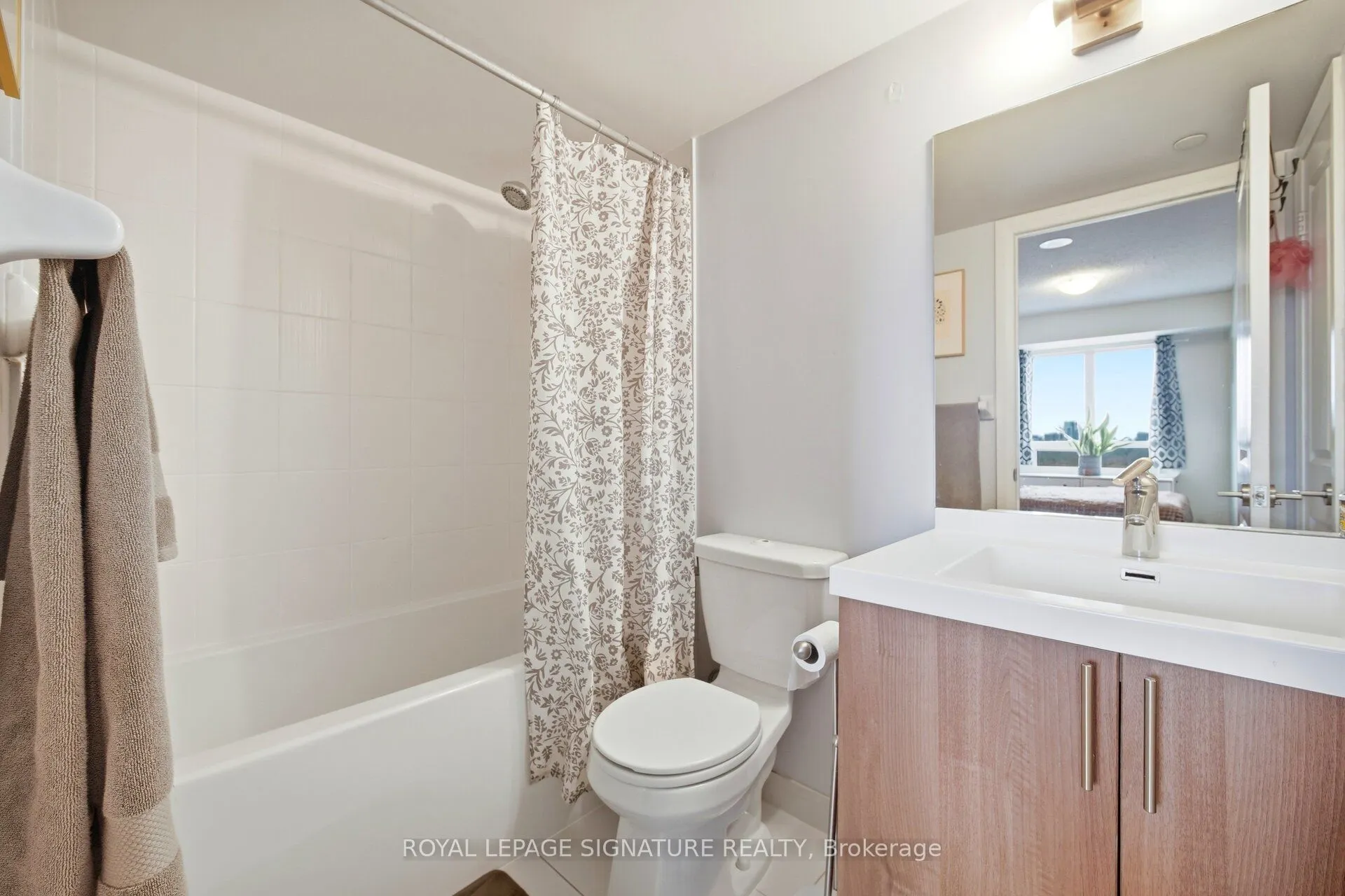 2 Eva Road E #926