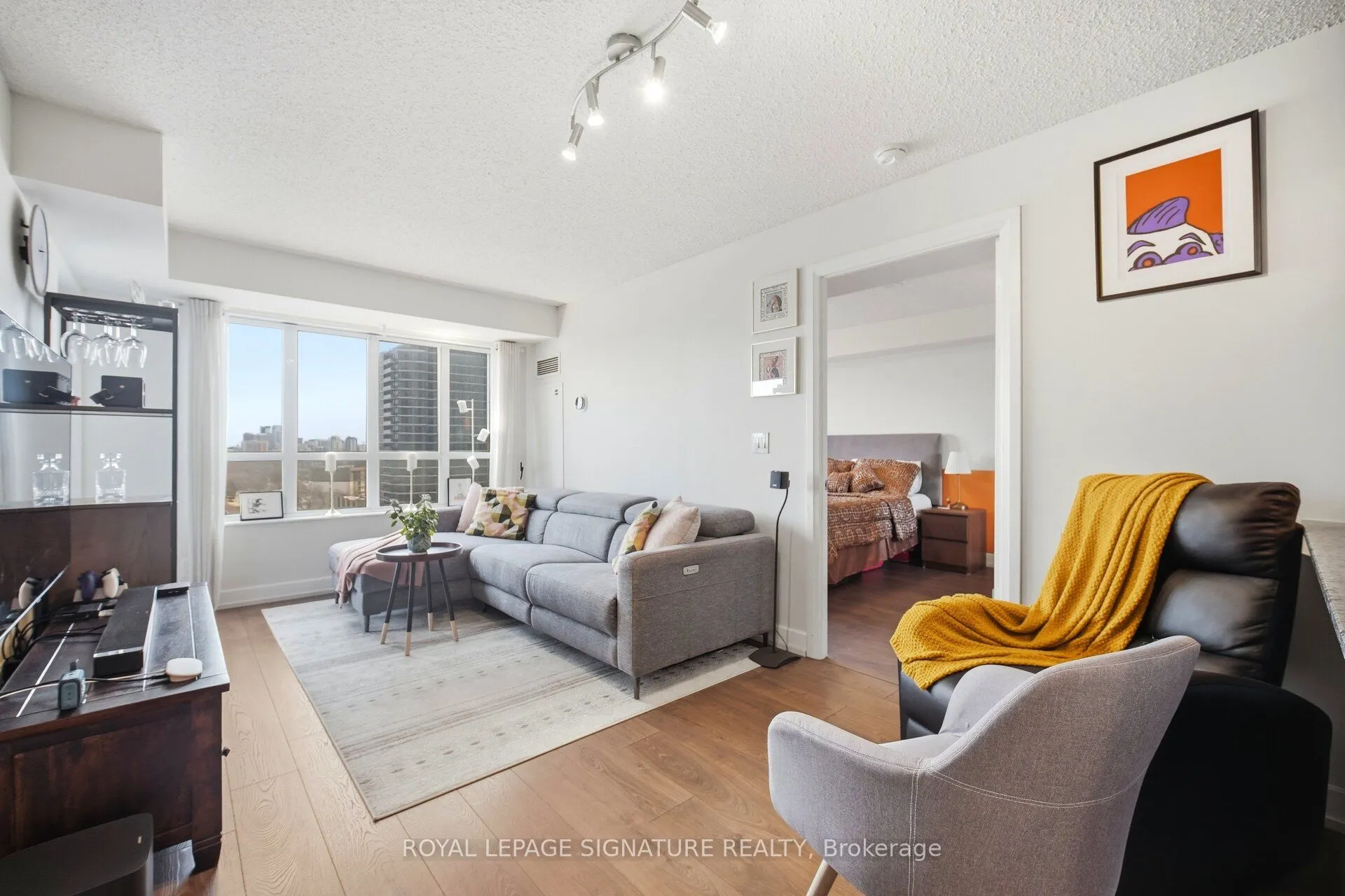 2 Eva Road E #926