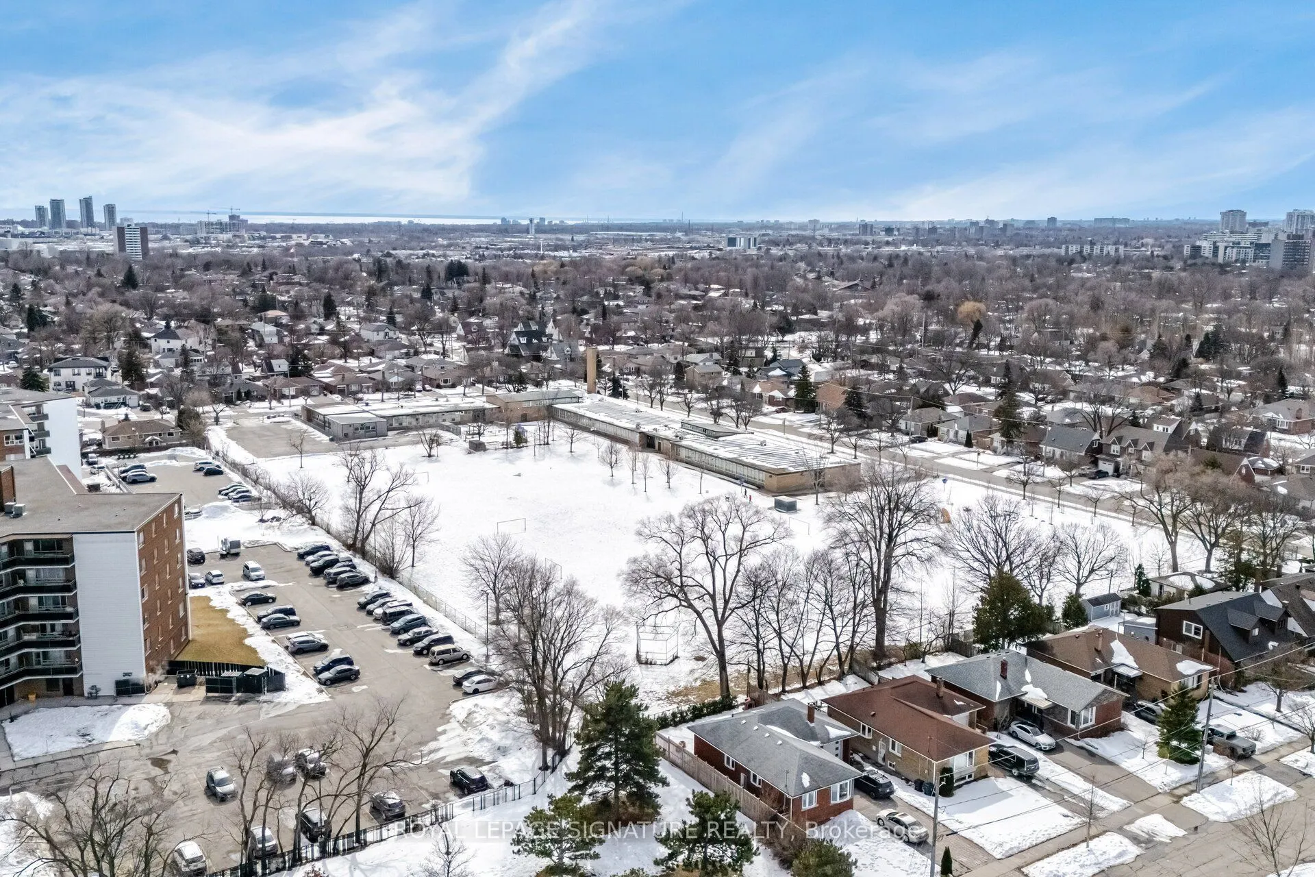 2 Eva Road E #926