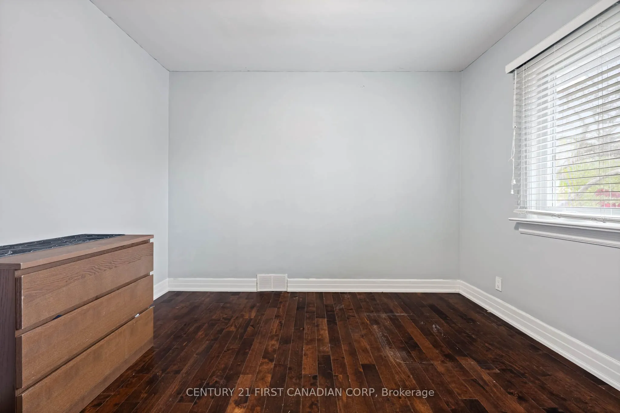 37 Mclaughlin Road N