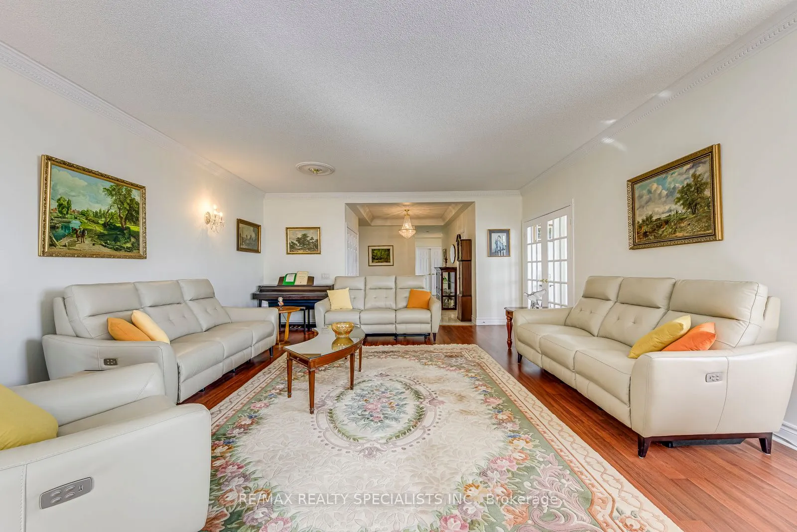 35 Kingsbridge Garden Circle W #3005