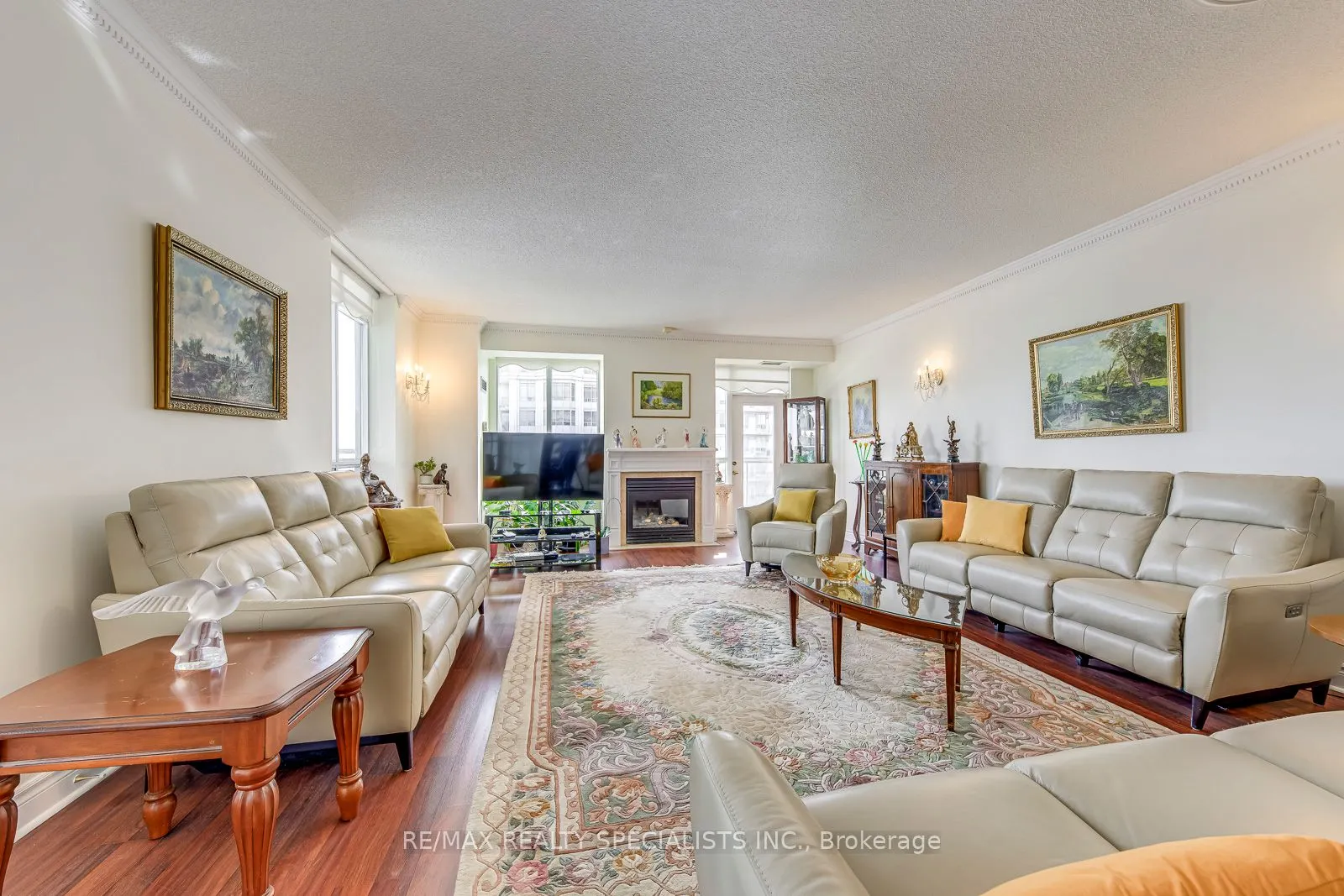 35 Kingsbridge Garden Circle W #3005