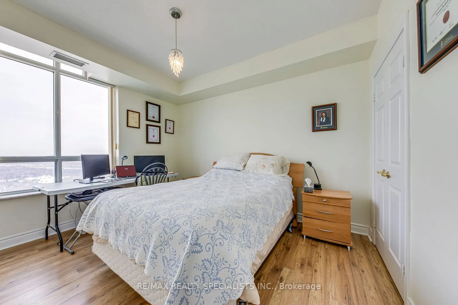 35 Kingsbridge Garden Circle W #3005
