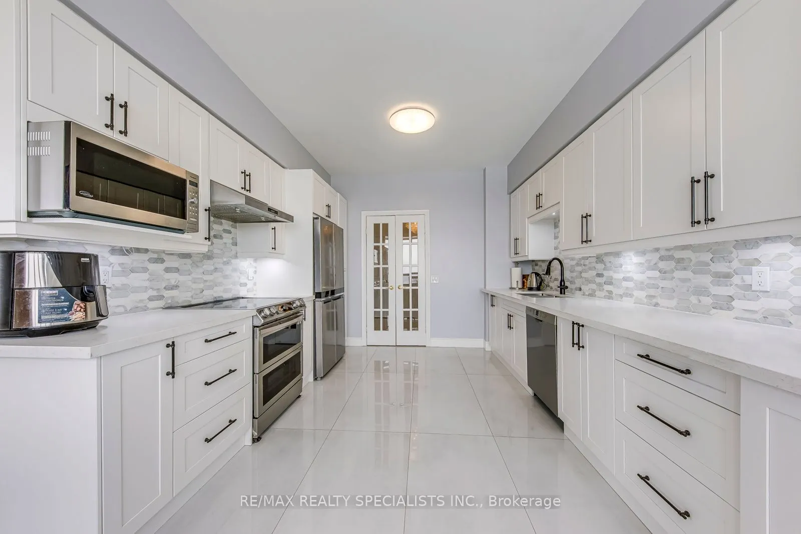 35 Kingsbridge Garden Circle W #3005